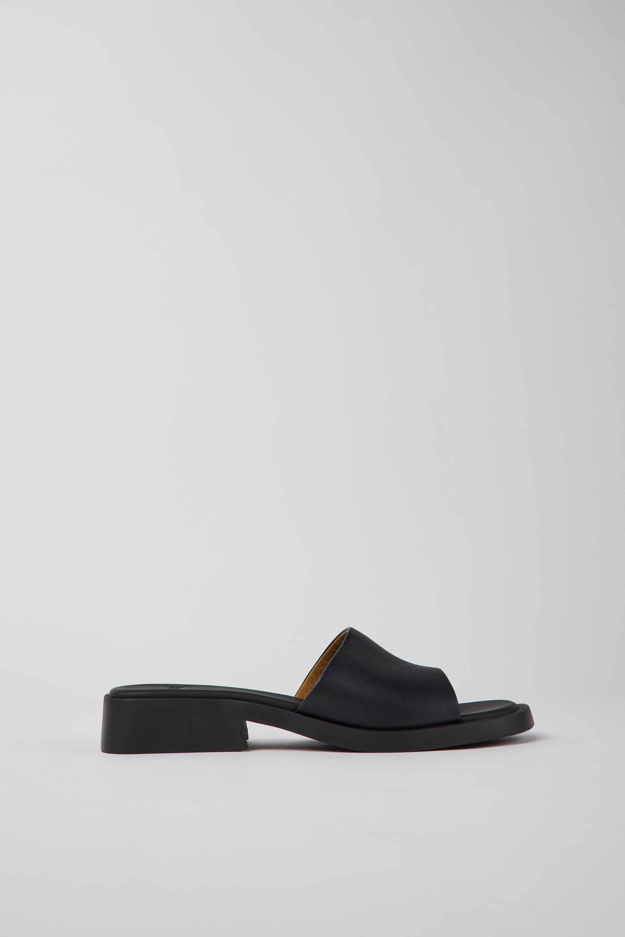 Dana - Black leather sandals for women