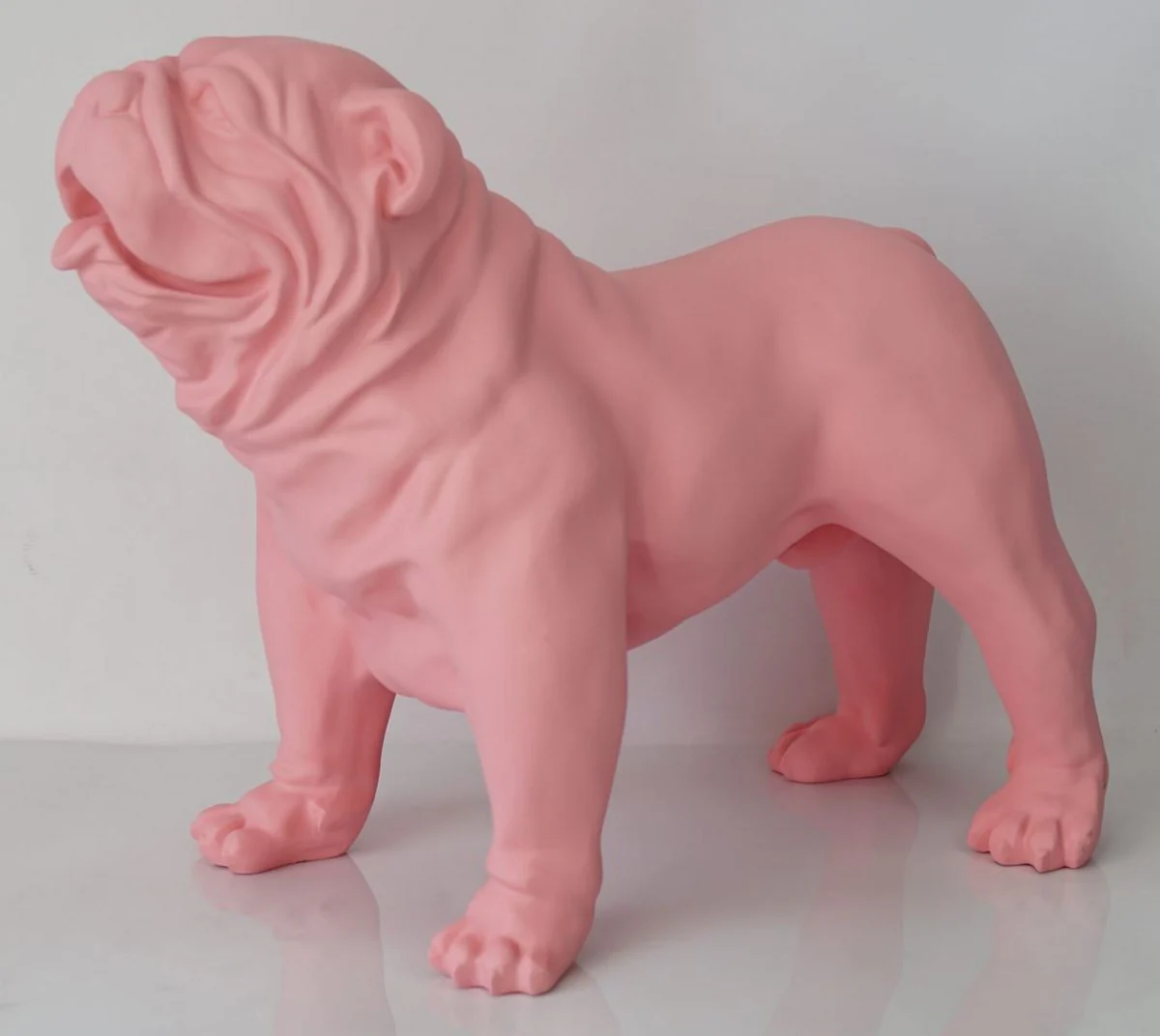 Casa Padrino figura decorativa de lujo perro bulldog rosa claro 85 x 45 x A. 74 cm - Escultura decorativa de resina - Decoración salón - Figura animal decorativa de lujo