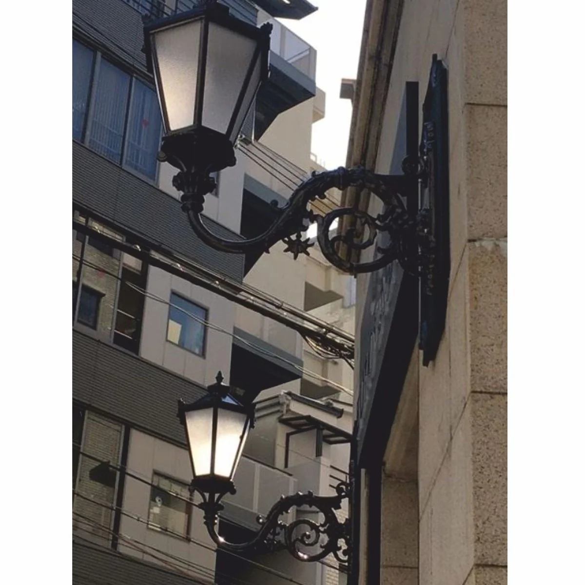 Casa Padrino l¨¢mpara de pared de exteriores barroco negro / blanco Al. 127,5 cm - iluminaci¨®n exterior nost¨¢lgica