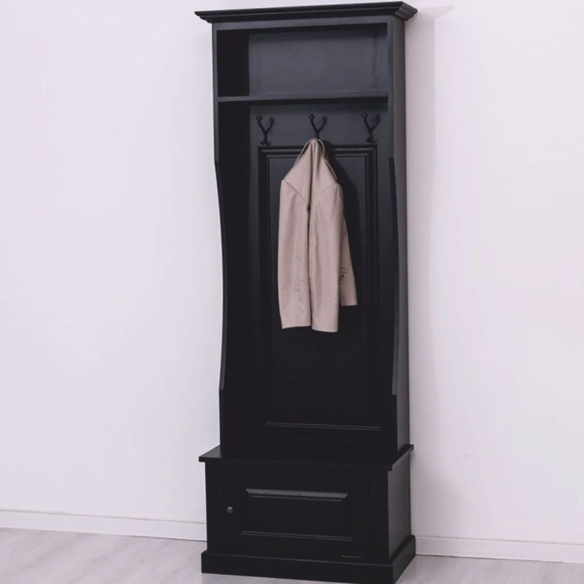 Casa Padrino armario de estilo campestre negro 80 x Al. 210 cm - Muebles de perchero