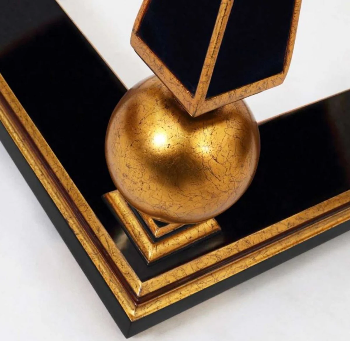 Casa Padrino mesa de centro barroco de lujo negro / oro antiguo 113 x 113 x A. 47 cm - Magn¨ªfica mesa de sal¨®n de madera maciza con platos de vidrio - Muebles de sal¨®n barrocos