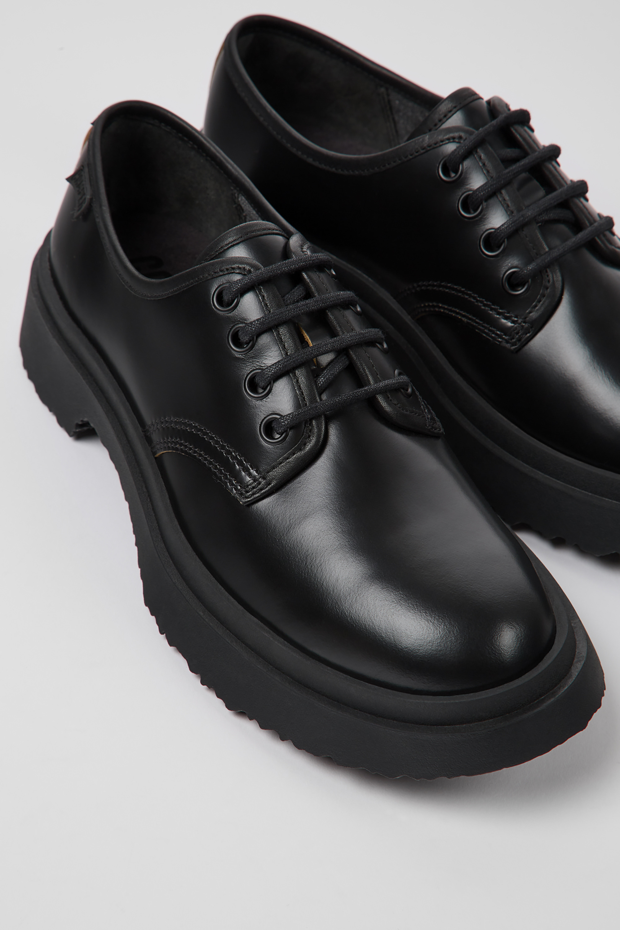 Walden - Black leather lace-up shoes for women
