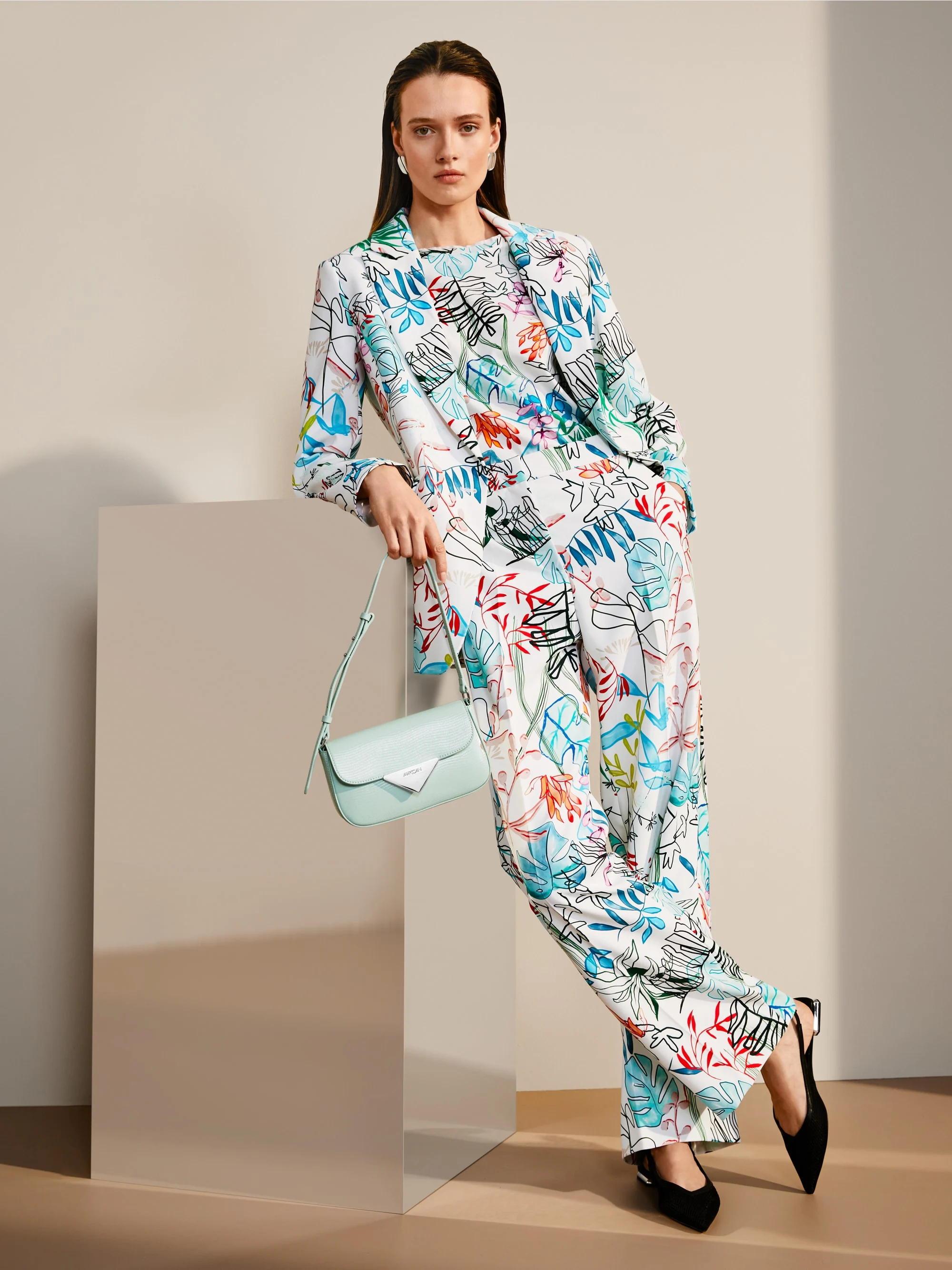 Marc-Cain Trendy blazer with all-over leaf motif