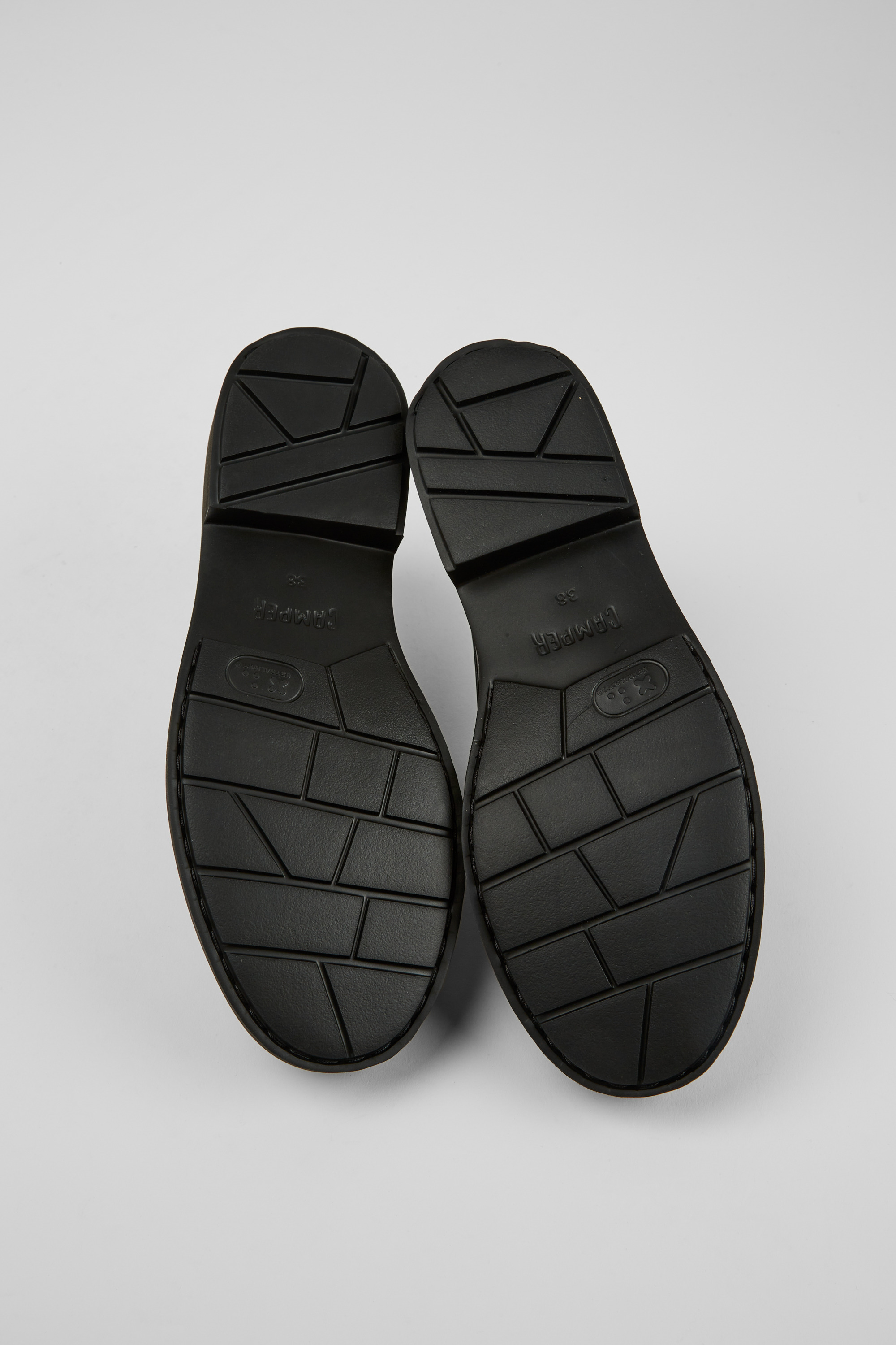 Neuman - Black leather lace-up shoes