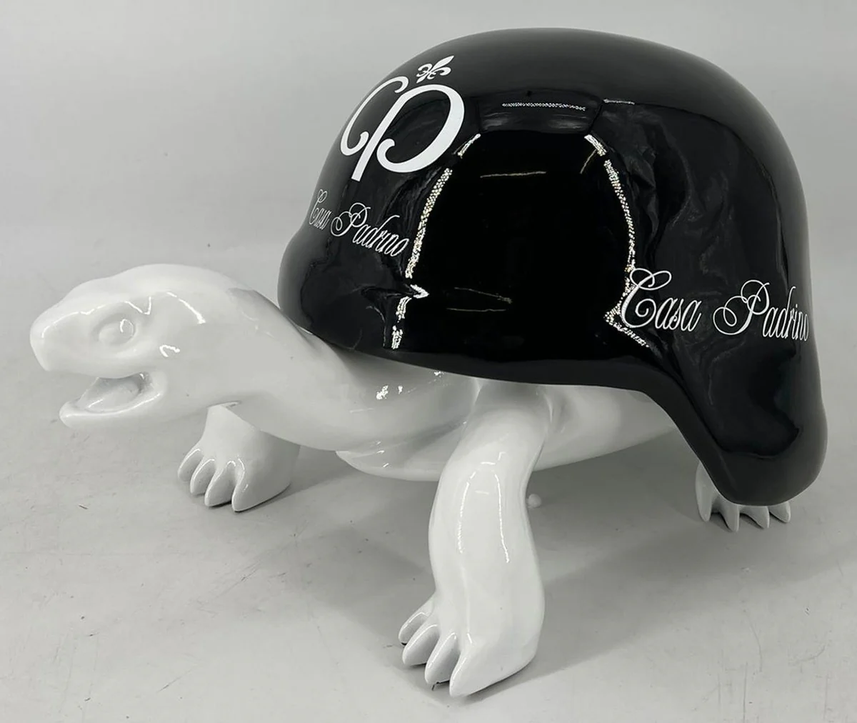 Casa Padrino figura decorativa de lujo tortuga blanco / negro 40 cm - Accesorios decorativos