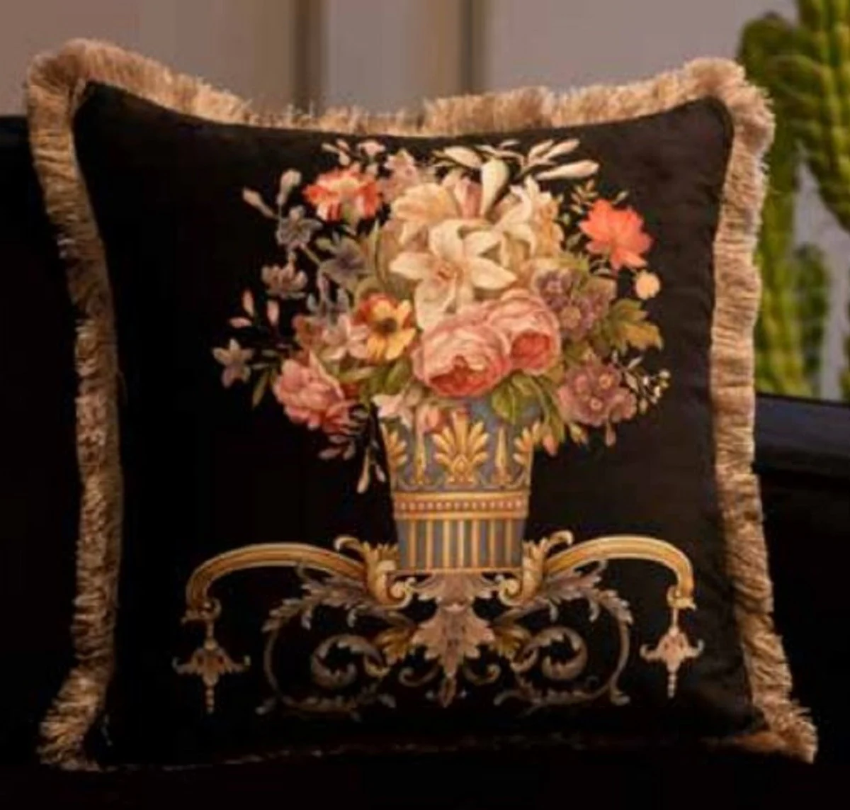 Casa Padrino almohada de terciopelo barroco de lujo jarrón con flores negro / multicolor / marrón 45 x 45 cm - Almohada decorativa estampada con flecos - Accesorios Decorativos Barrocos