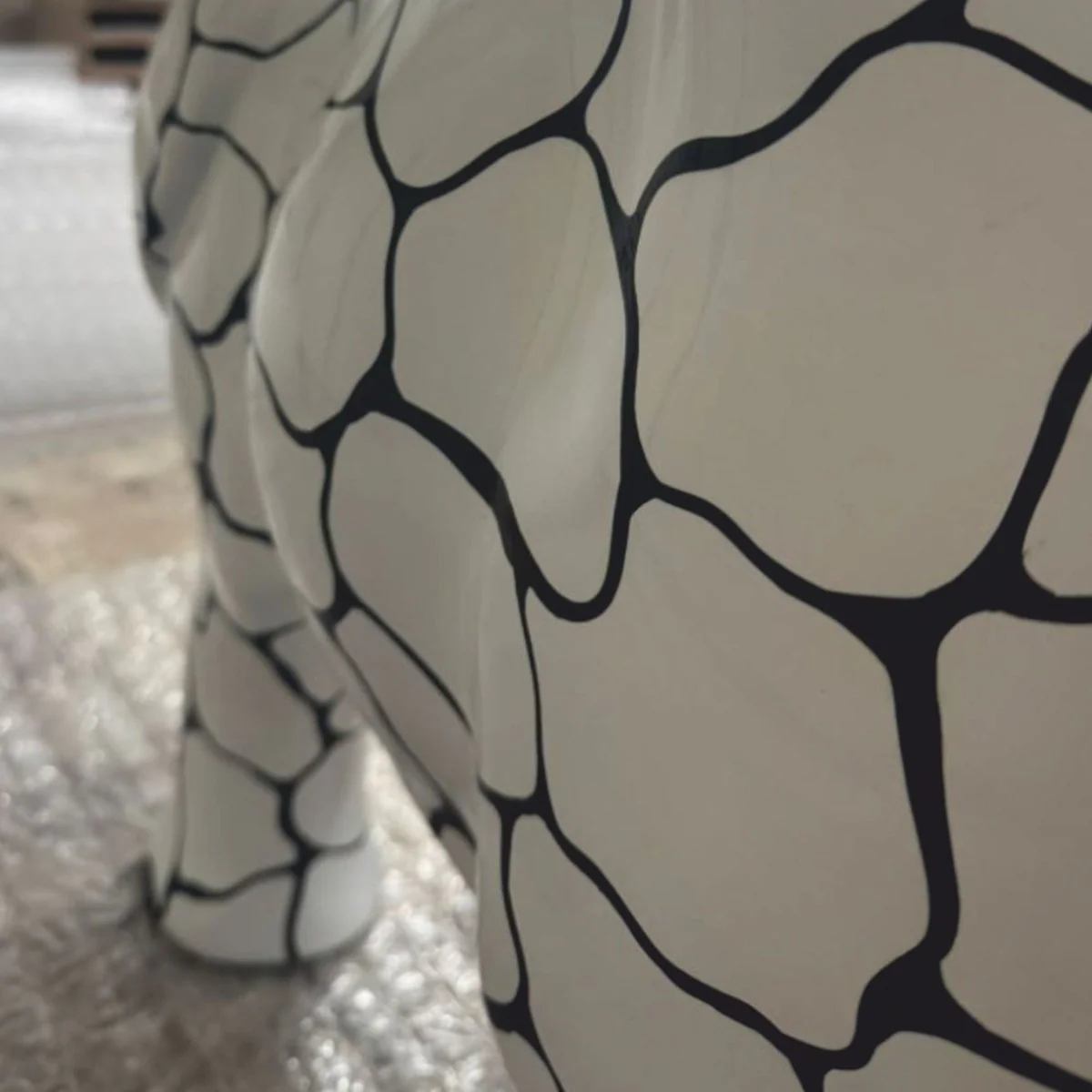 Casa Padrino escultura decorativa elefante blanco / negro 84 x Al. 57 cm - Figura decorativa