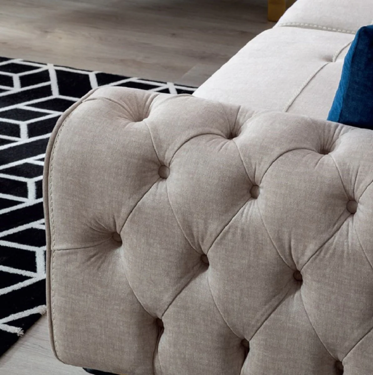 Casa Padrino sof¨¢ Chesterfield de lujo gris / negro / oro 240 x 100 x A. 85 cm - Sof¨¢ de sala de estar moderno - Muebles de Sala de Estar Chesterfield