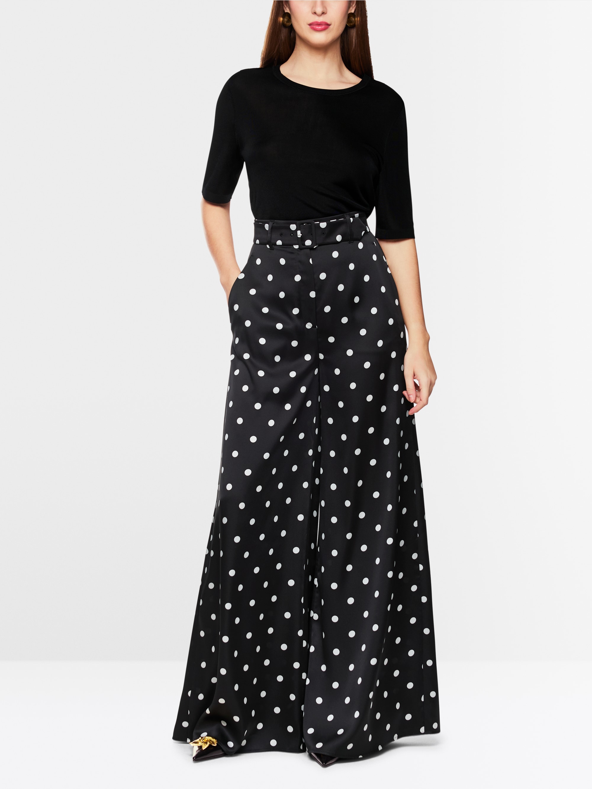 Marc-Cain Short jumper with round neckline