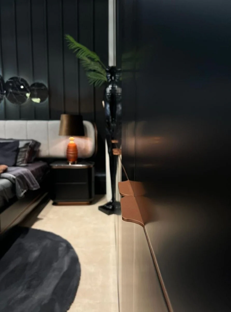 Casa Padrino armario de dormitorio de lujo negro / cobre 280 x 62 x A. 238 cm - Armario de madera maciza con 6 puertas - Muebles de Dormitorio - Muebles de Hotel - Muebles de Lujo