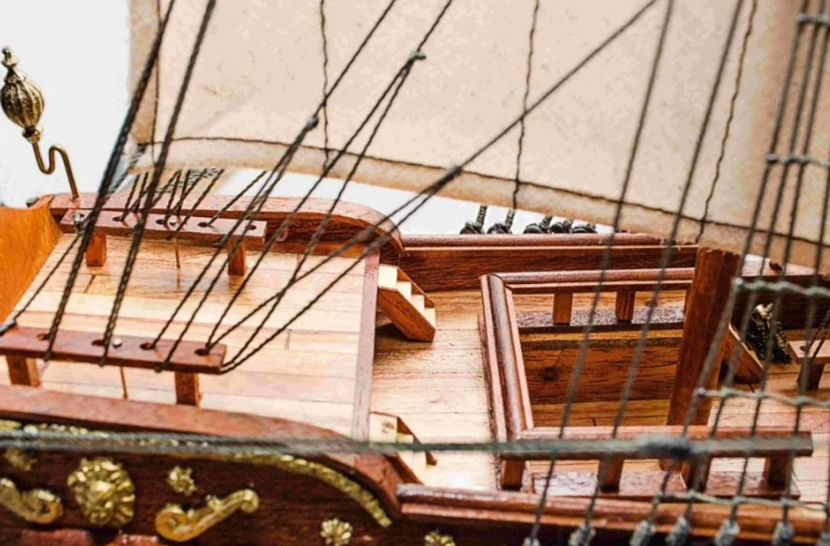 Casa Padrino buque insignia San Felipe con soporte de madera maciza marrón 95 x 29 x A. 90 cm - Barco decorativo hecho a mano barco de madera barco de vela barco de guerra - Accesorios Decorativos