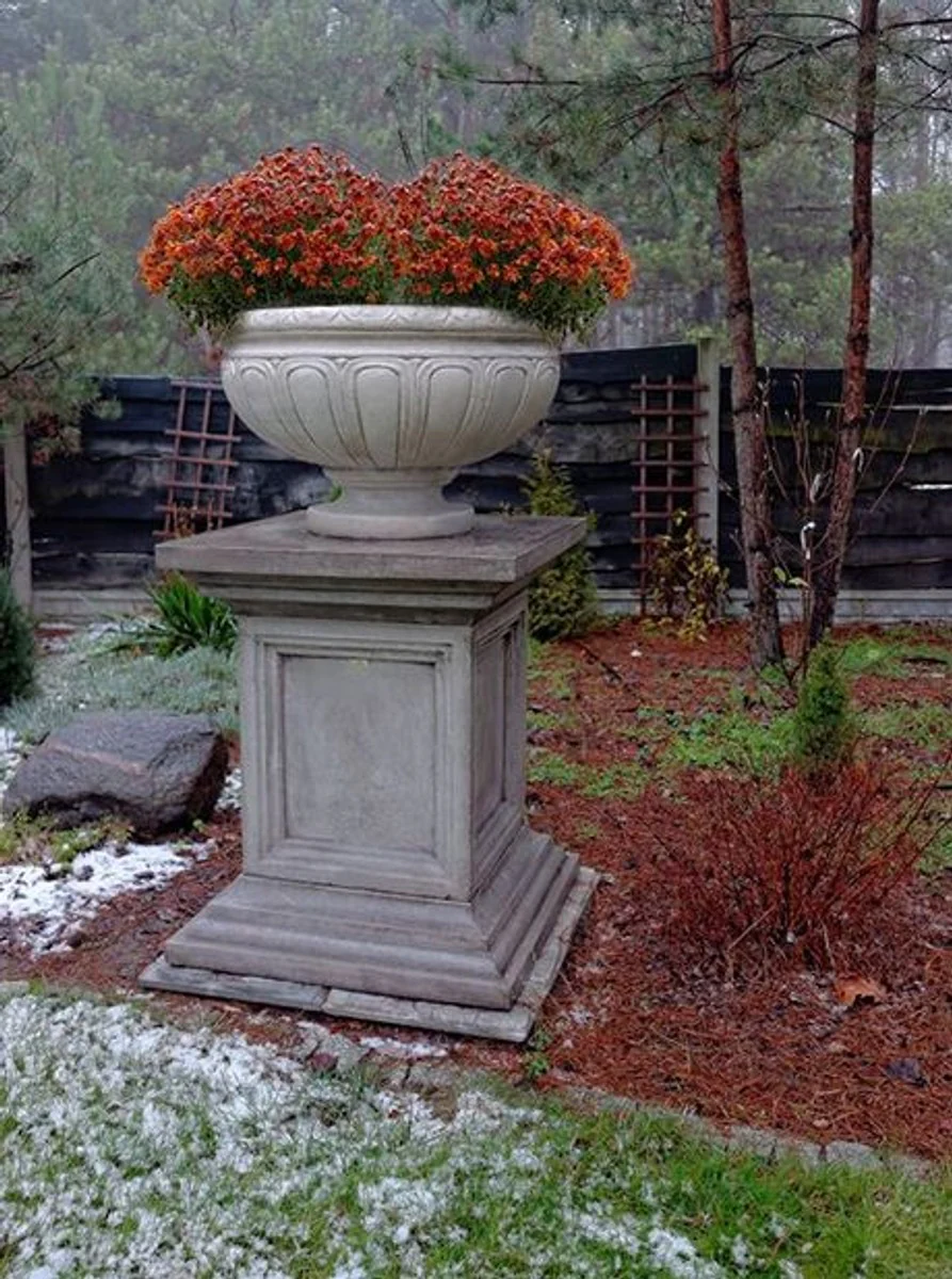 Casa Padrino Deco de Jardín Barroco Pedestal Gris 70 x 70 x H. 125 cm - Jardín Decoración Barroco