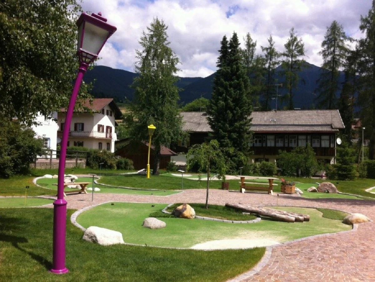 Casa Padrino linterna de jard¨ªn Art Nouveau p¨²rpura A. 353,5 cm - Iluminaci¨®n exterior