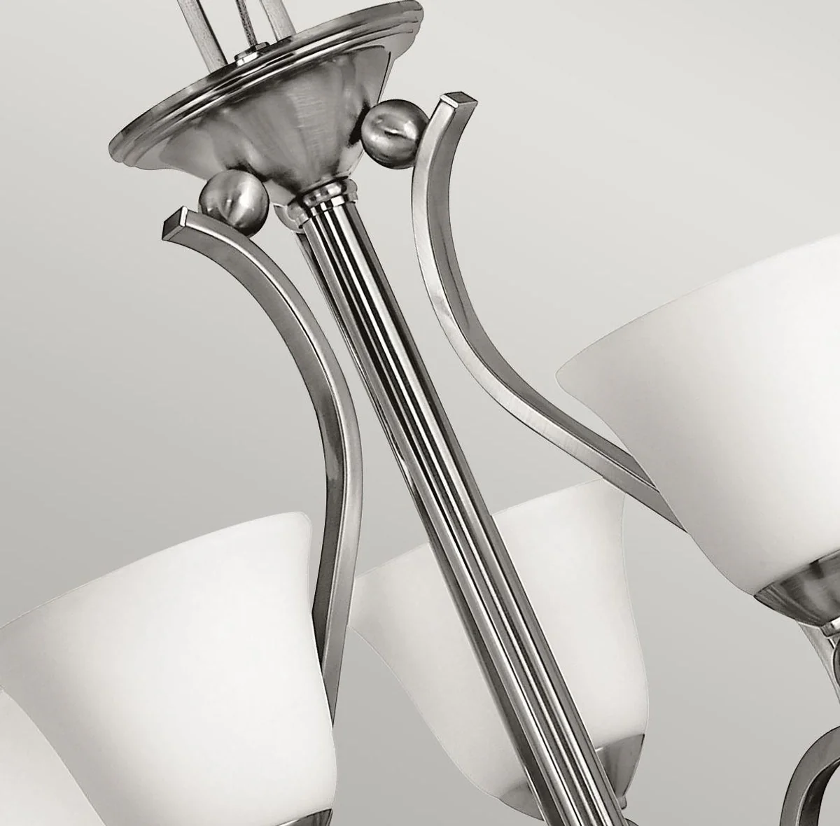 Casa Padrino lámpara de araña Art Deco de lujo plata / blanco Ø 61 x A. 62,5 cm - Lámpara de araña redonda de metal con pantallas de vidrio - Araña de salón - Luces Art Deco - Luces de lujo