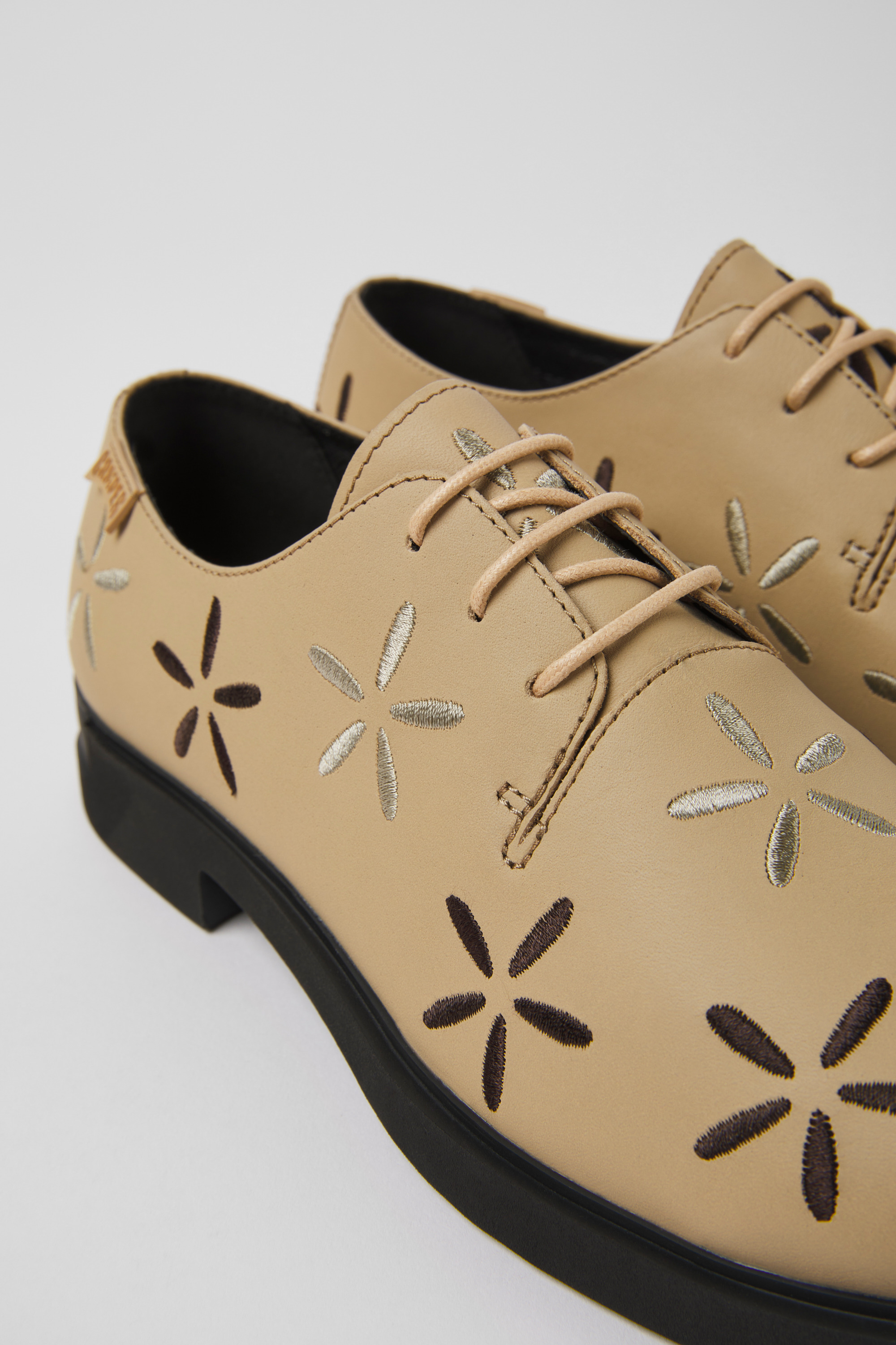 Twins - Beige leather shoes for women