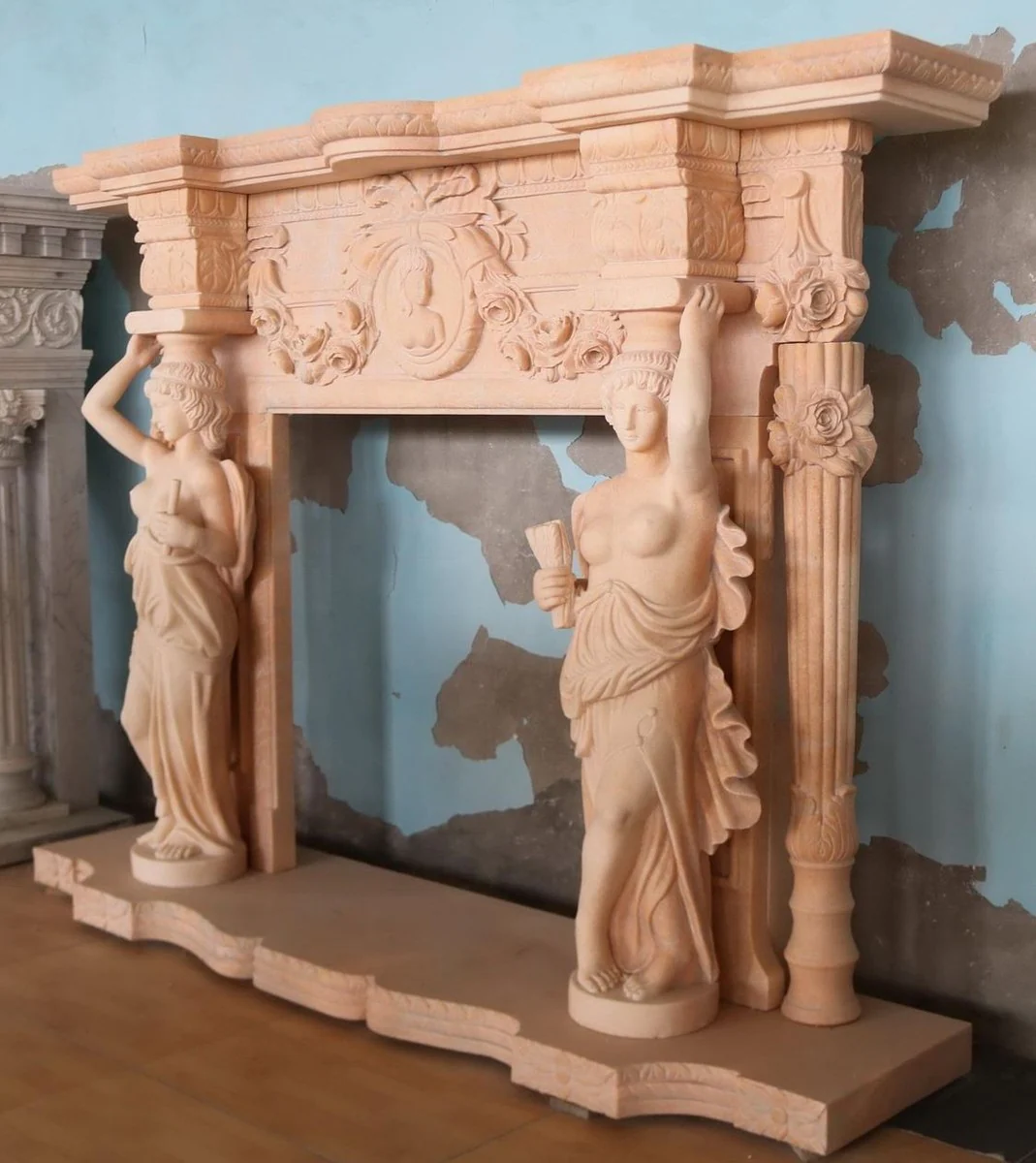 Casa Padrino marco de chimenea de m¨¢rmol barroco de lujo beige 200 x A. 150 cm