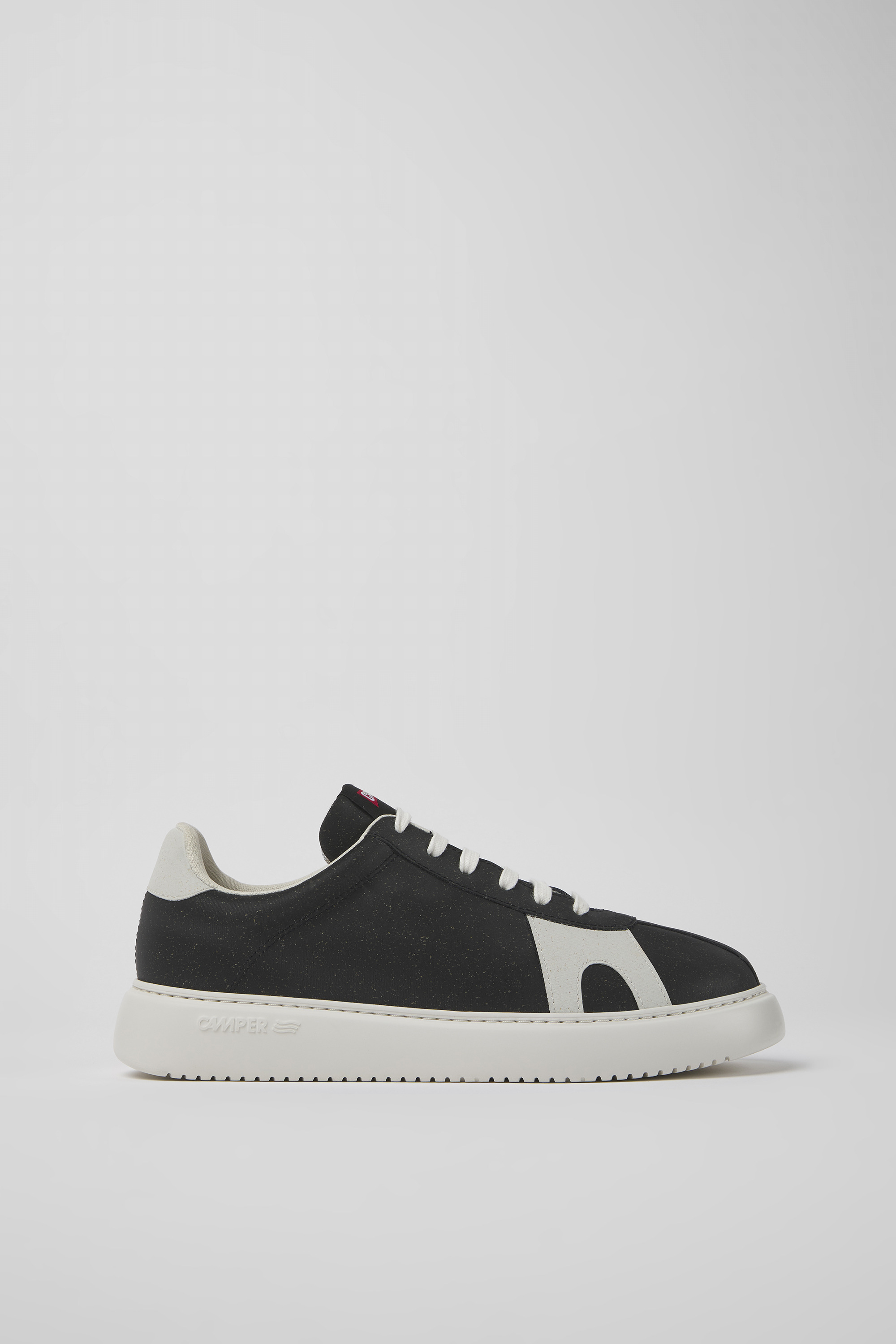 Runner K21 MIRUM - Black and white sneakers for men