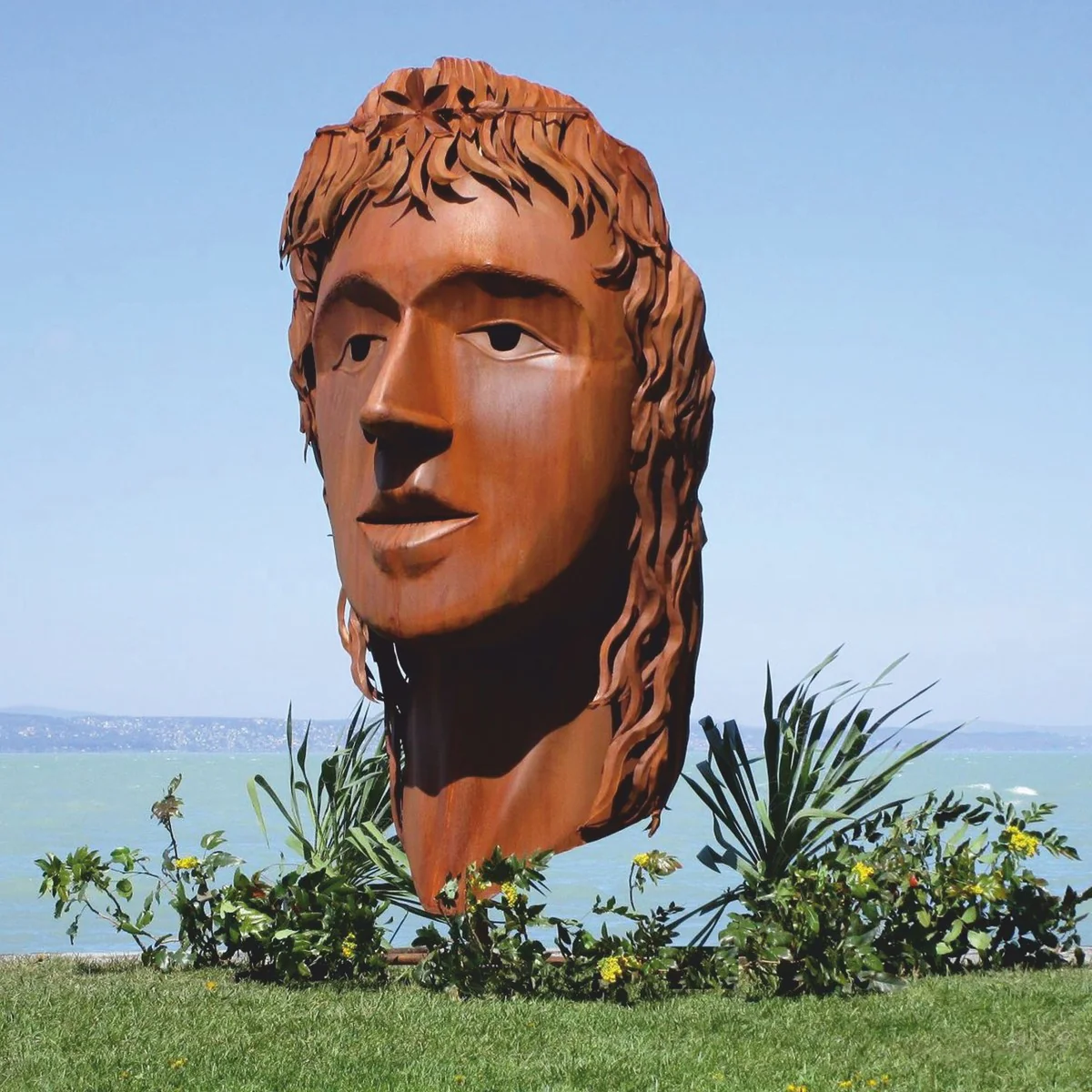 Casa Padrino escultura decorativa de jard¨ªn de acero XXL cabeza de mujer ¨®xido A. 215 cm