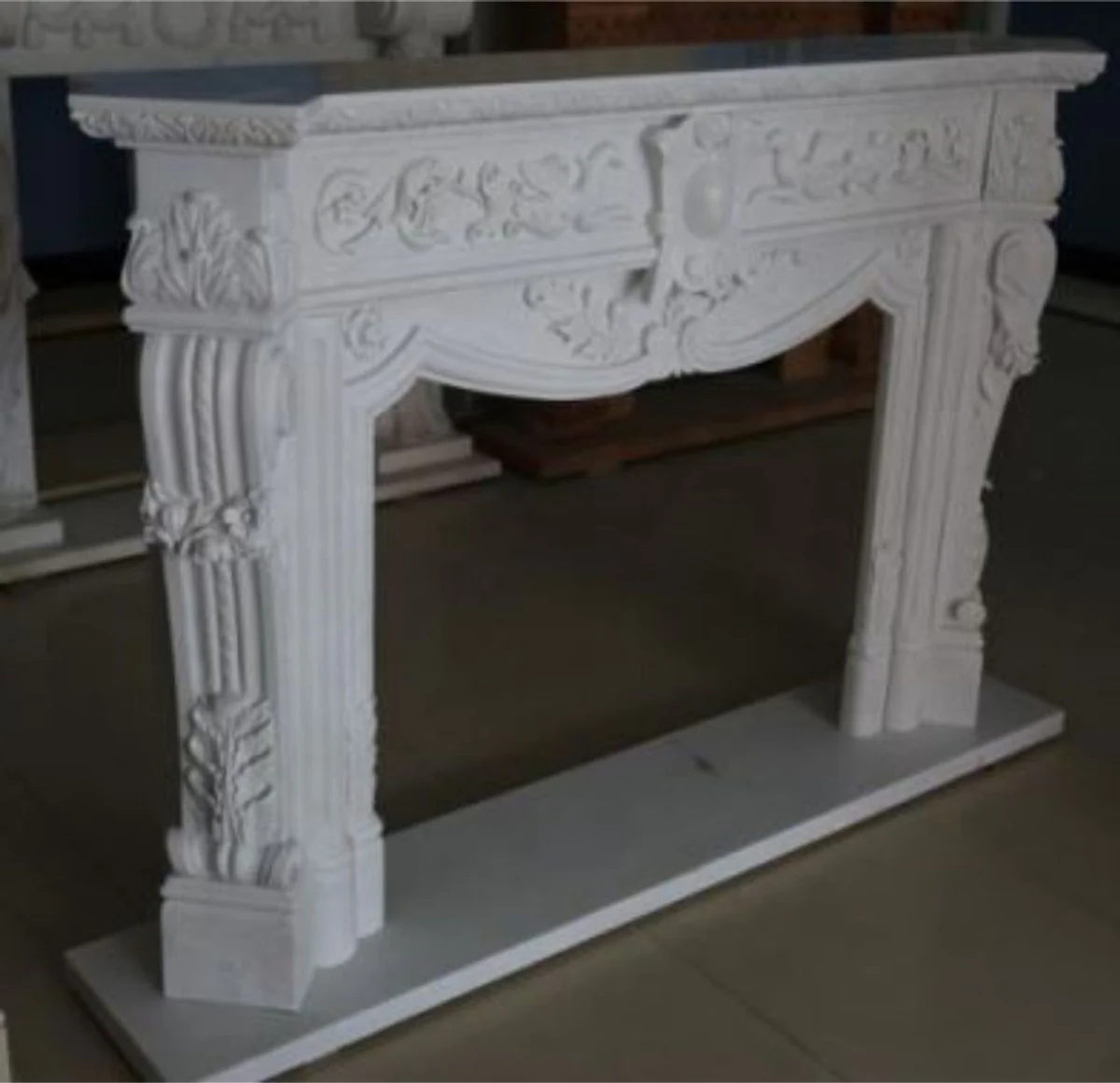 Casa Padrino marco de chimenea barroco de lujo blanco 180 x 35,5 x A. 120 cm - Magn¨ªfico marco de chimenea de m¨¢rmol de alta calidad - Accesorios decorativos en estilo barroco