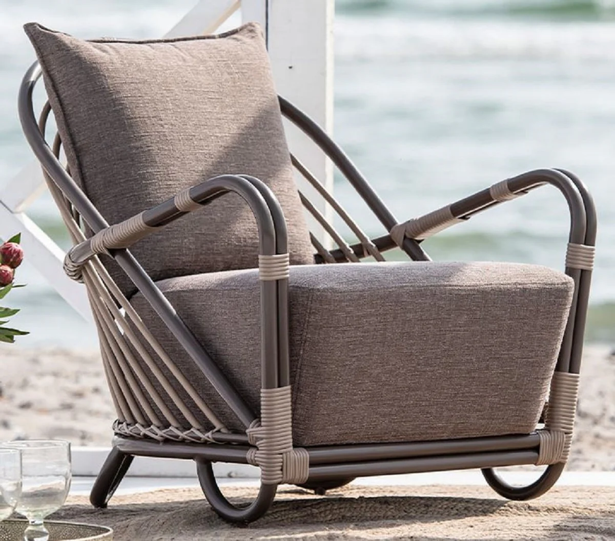 Casa Padrino sillón de jardín de lujo moca / beige / marrón 66 x 80 x A. 74 cm - Sillón de jardín y terraza resistente a la intemperie - Muebles de Jardín y Terraza - Calidad de Lujo