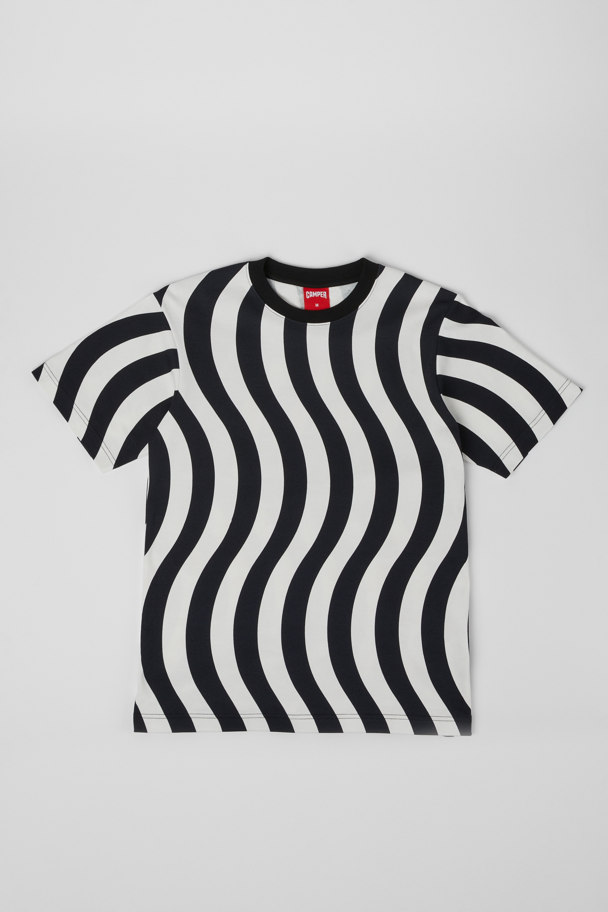 T-Shirt - Black and white organic cotton T-shirt