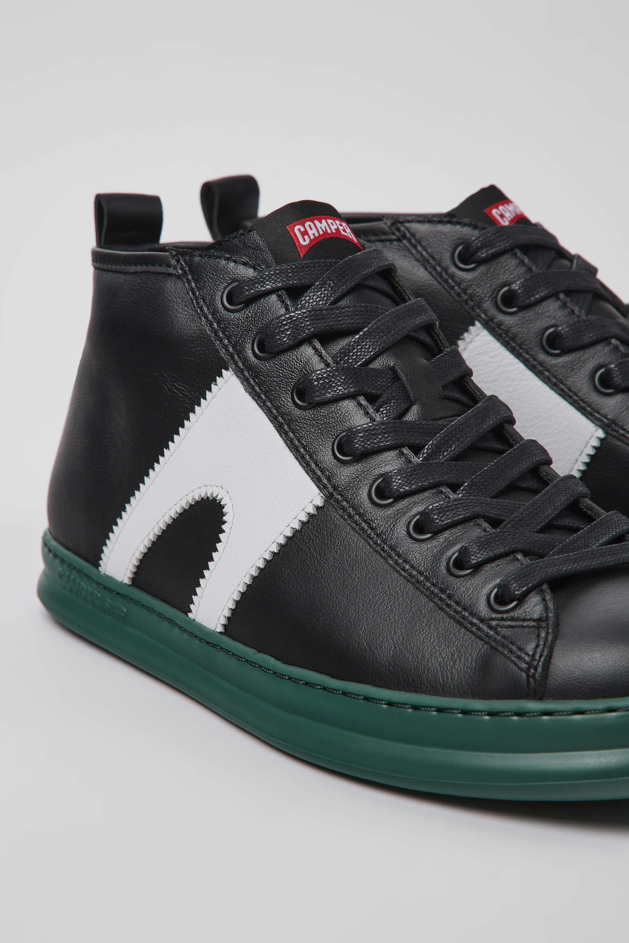 Runner - Black leather sneakers for men