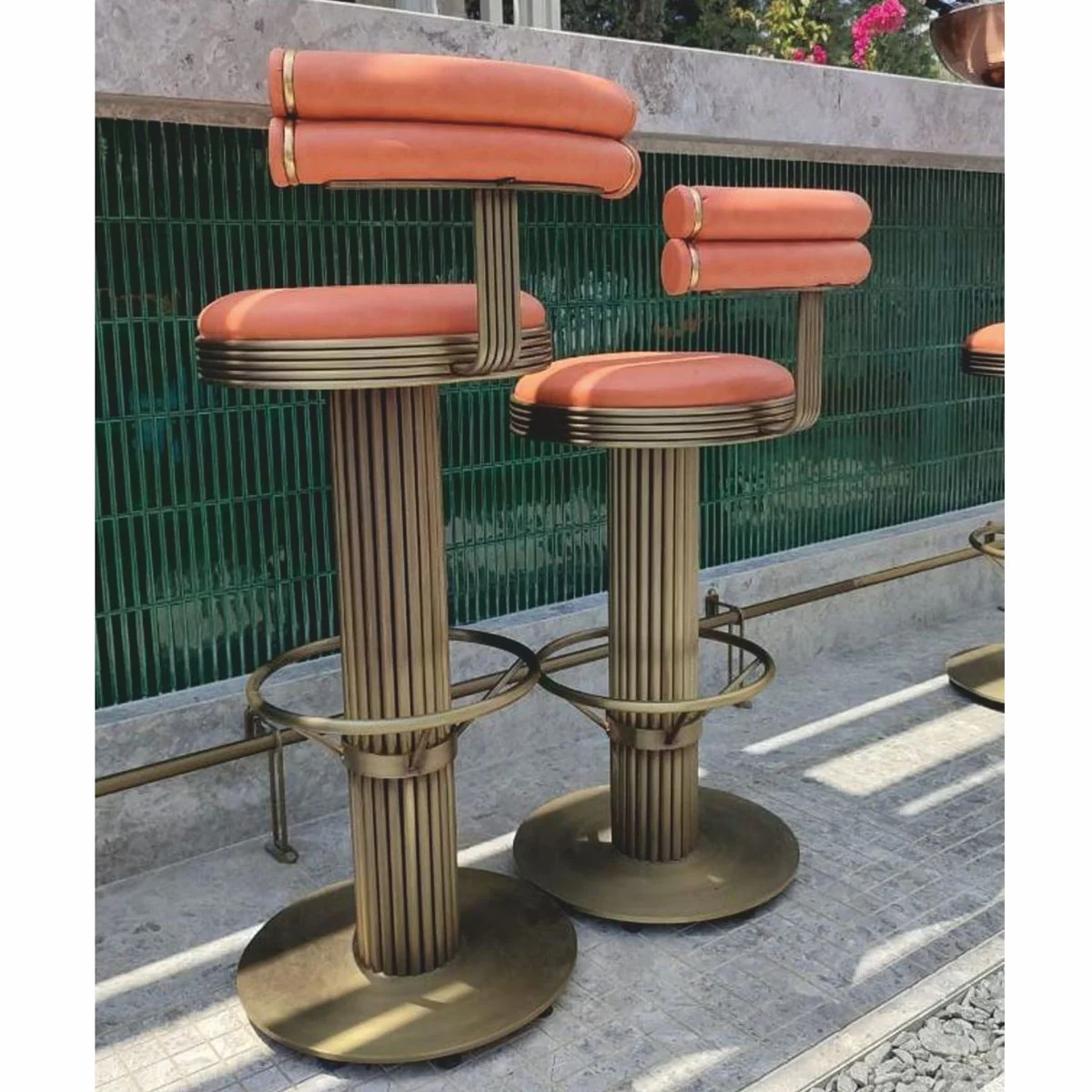 Casa Padrino Silla de Bar de Lujo Lat¨®n / Naranja Al. 98 cm - Muebles para Hotel y Bar