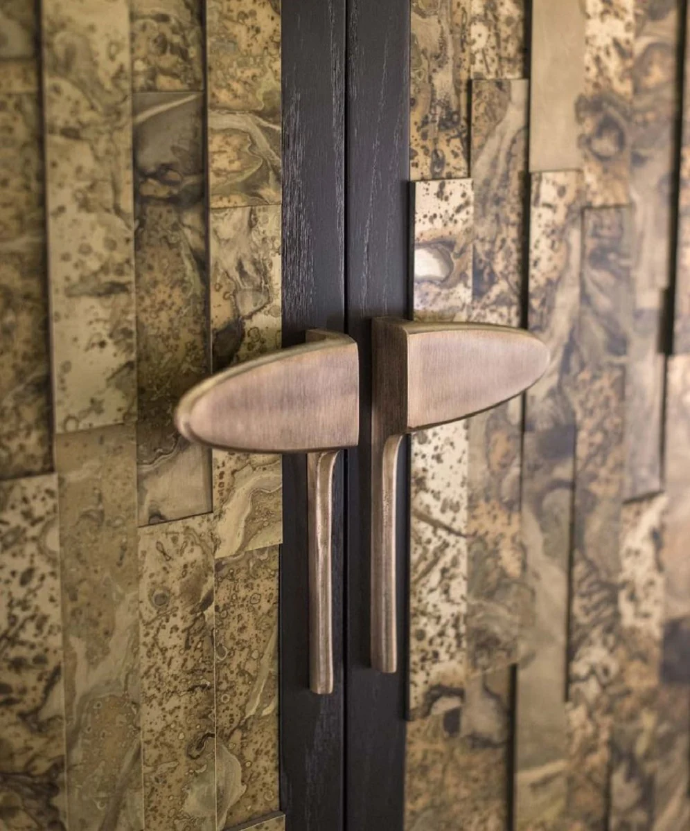 Casa Padrino aparador de diseño marrón oscuro / oro / latón 192 x 46 x A. 90 cm - Mueble de madera maciza con 4 puertas - Muebles de salón - Muebles de hotel - Colección de Lujo