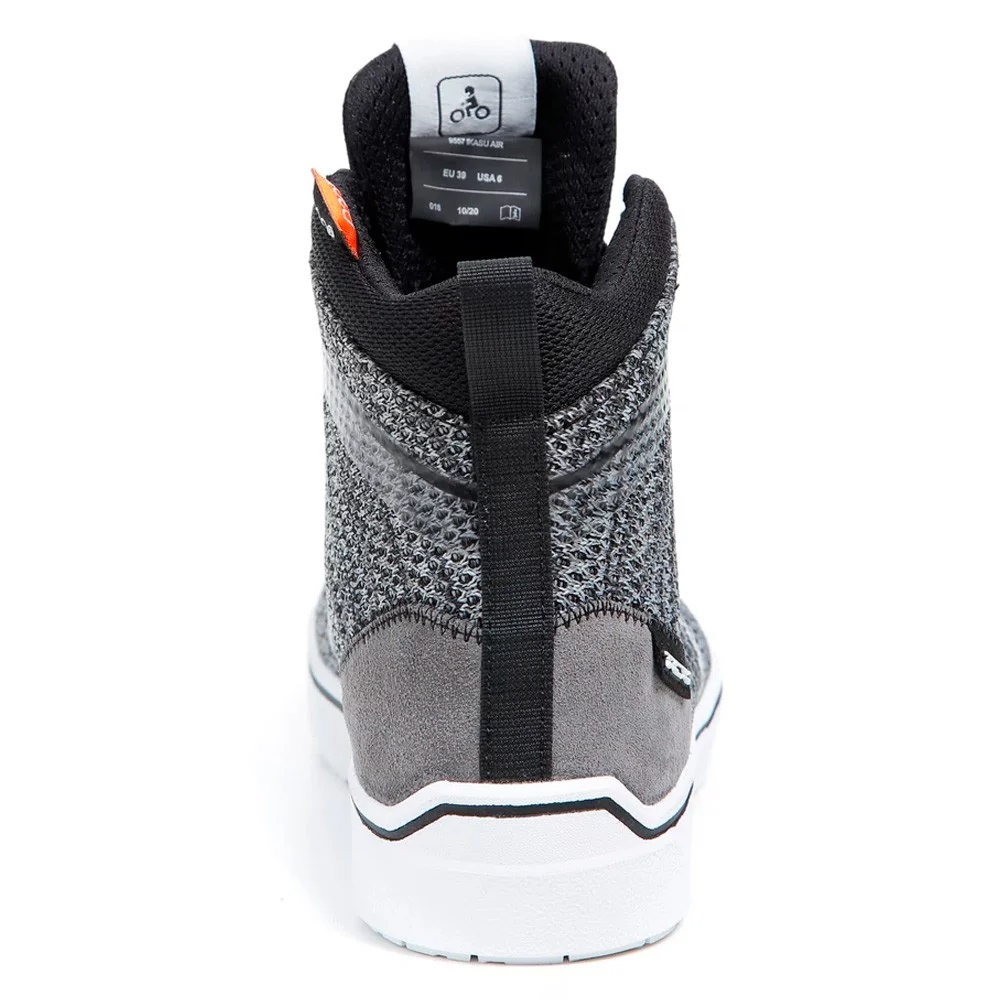 ZAPATILLAS DEPORTIVAS TCX IKASU AIR NEGRO / GRIS