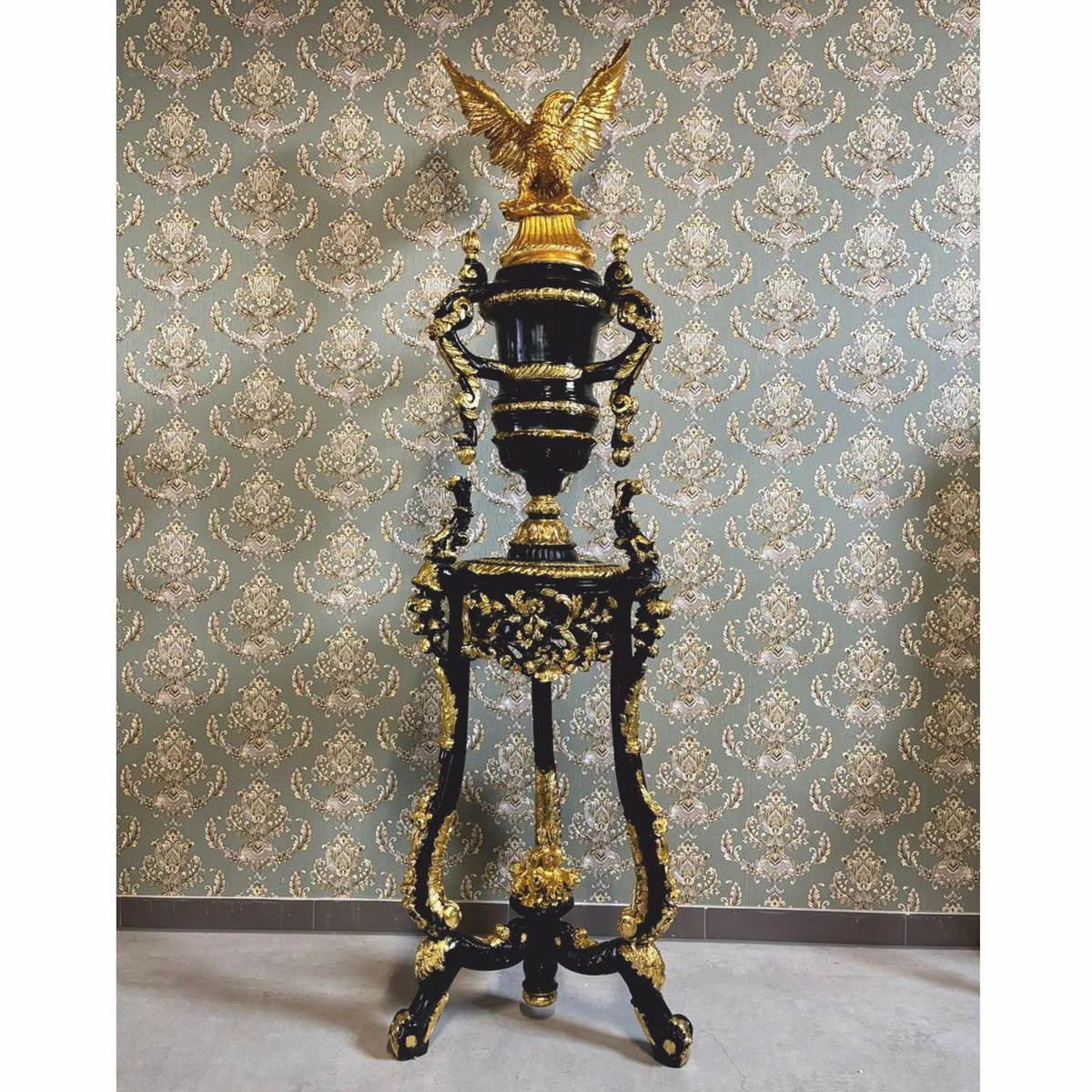 Casa Padrino columna barroco con jarrón y águila negro / oro A. 260 cm - Muebles barrocos