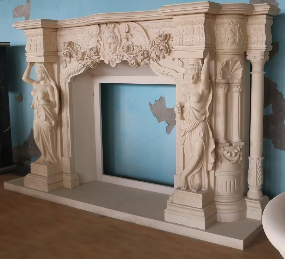 Casa Padrino marco de chimenea de m¨¢rmol barroco de lujo beige 260 x A. 166 cm