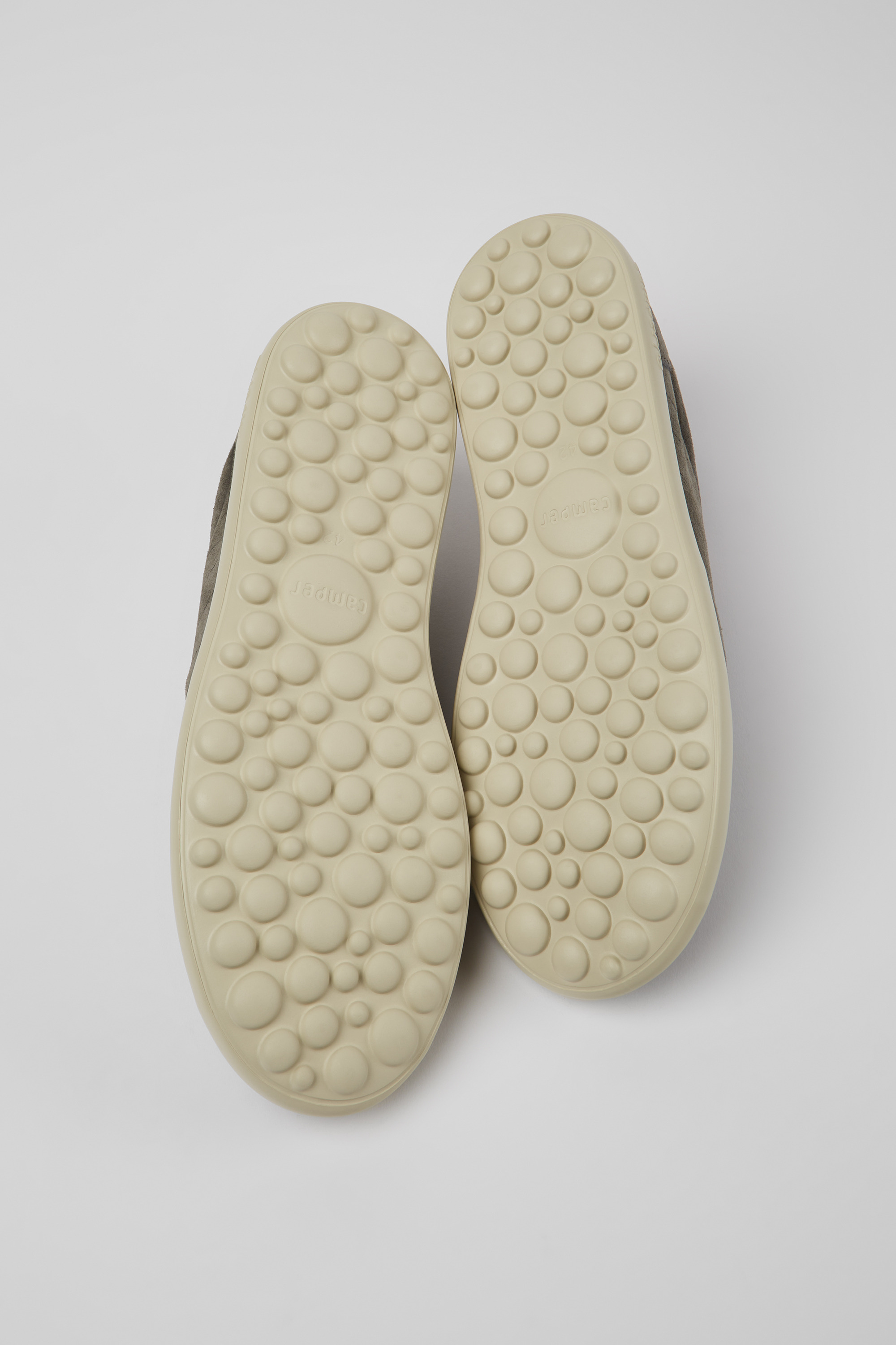 Pelotas XLite - Grey nubuck sneakers for men