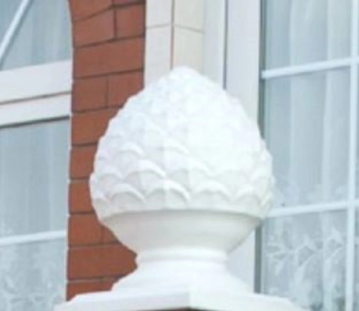 Casa Padrino cono de pino decorativo Art Nouveau con base blanco 31 x 31 x A. 43,5 cm - Cono de piedra decorativo - Accesorios de Decoración de Jardín Barroco y Art Nouveau