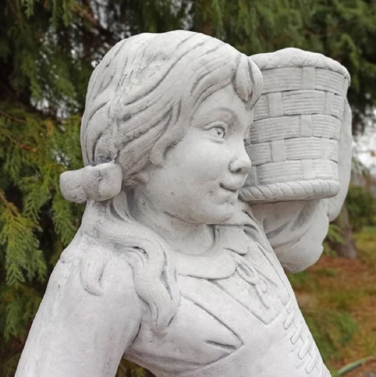 Casa Padrino Escultura Art Nouveau Chica con Maceta Gris 50 x 40 x A. 67 cm - Elegante Decoraci¨®n de Jard¨ªn Figura de Piedra con Maceta - Accesorios de Decoraci¨®n de Jard¨ªn Barroco y Art Nouveau