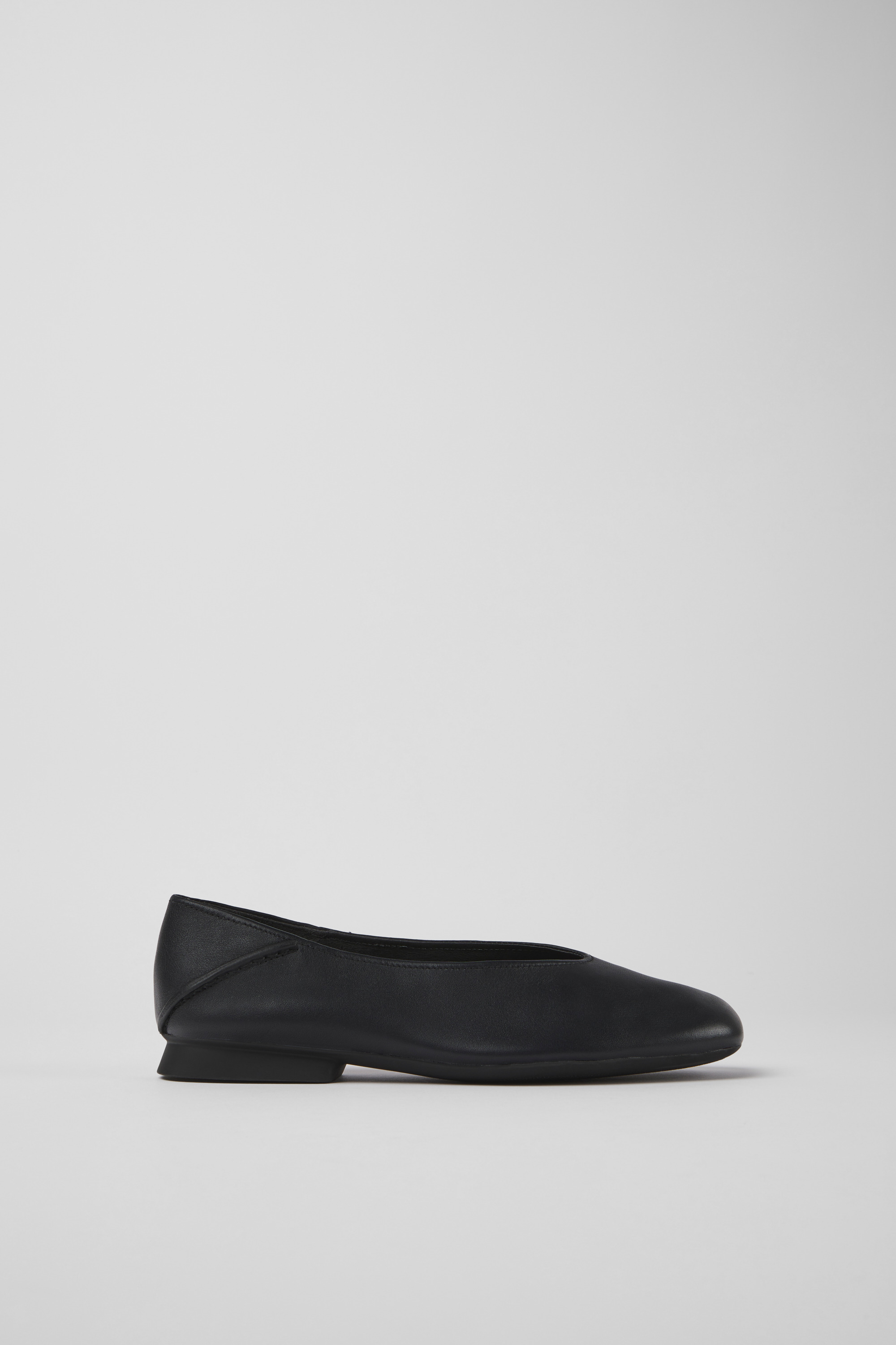 Casi Myra - Black leather ballerinas for women