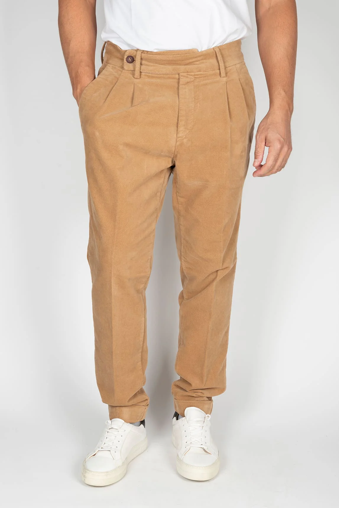 Rivera-spain Pantalón pinzas Paul Miranda de pana camel
