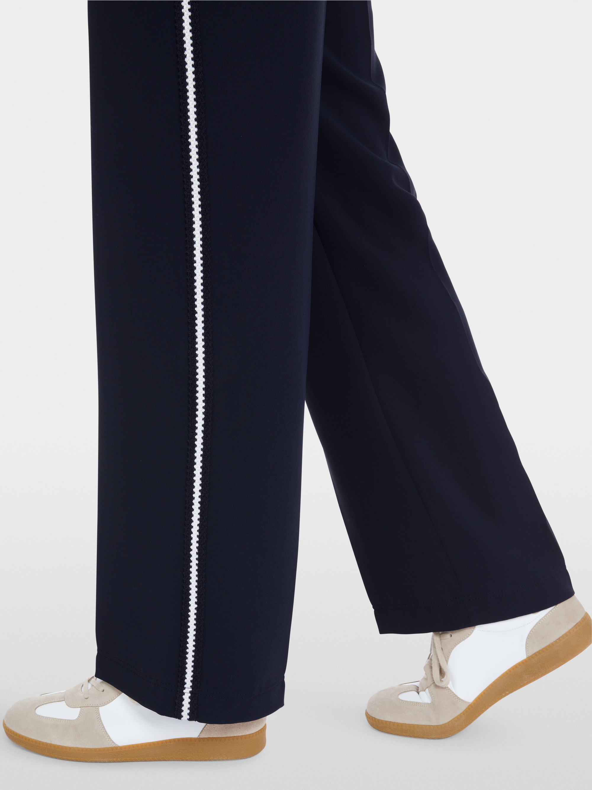 Marc-Cain Solid pull-on trousers – WASHINGTON