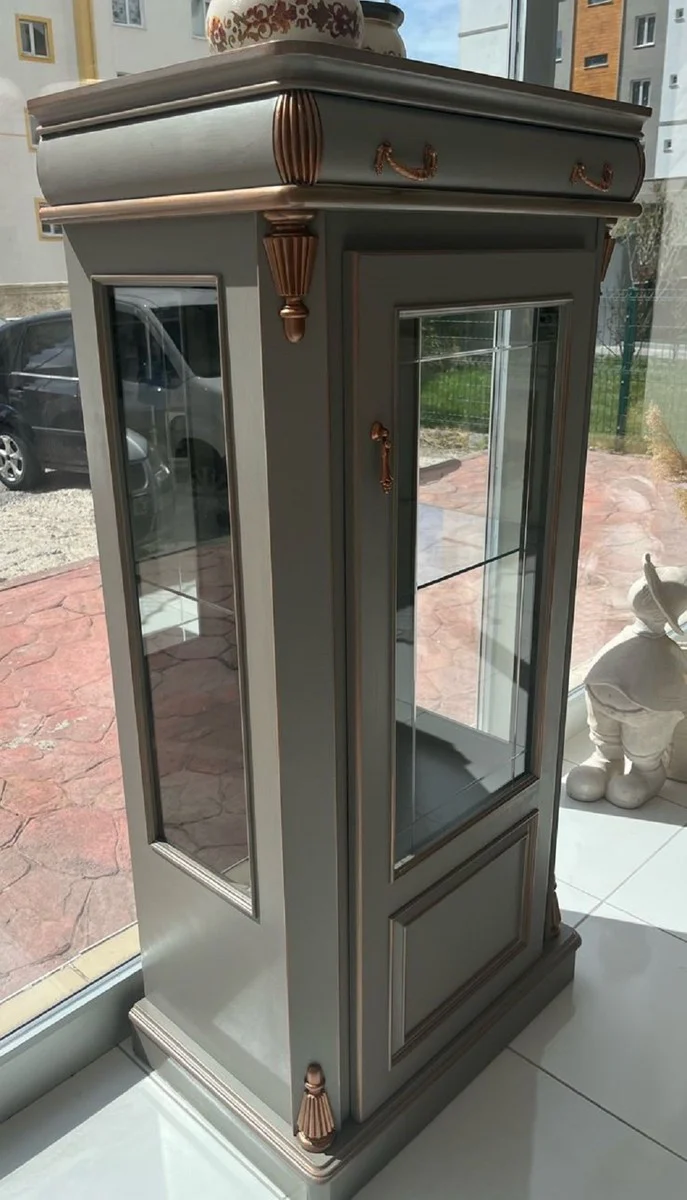 Luxus Barock Vitrine Mintgrün / Kupfer - Barockstil Vitrinenschrank mit Glastür und Schublade - Luxus Möbel im Barockstil - Barock Möbel - Edel & Prunkvoll