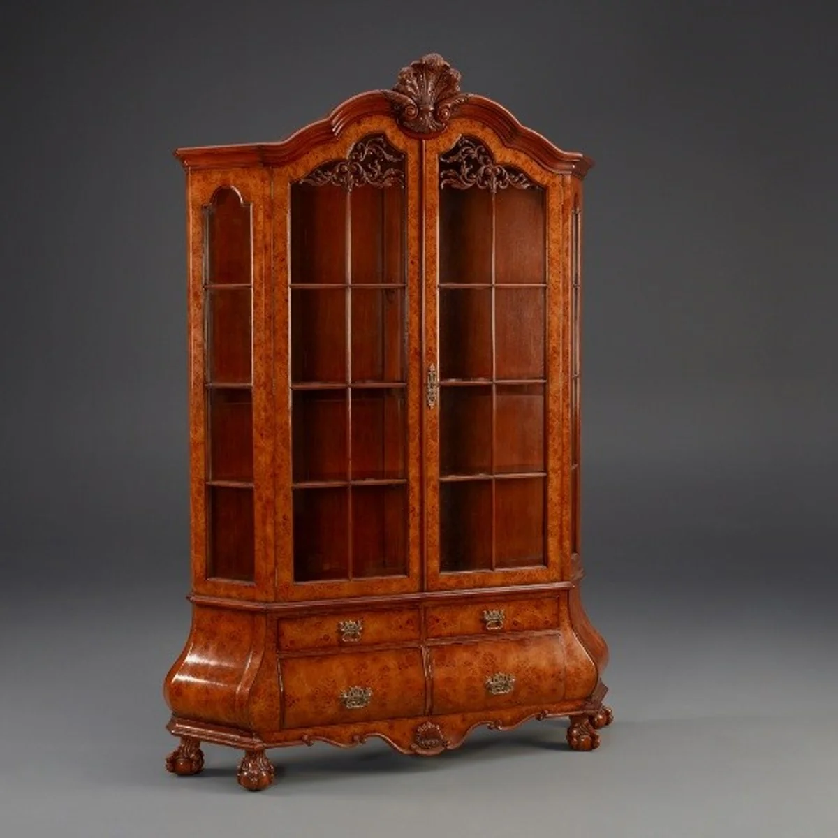 Barock Luxus Vitrinenschrank aus Walnuss mit Innenbeleuchtung Braun H 214 cm, B 148 cm - Vitrinenschrank - Wohnzimmerschrank - Limited Edition