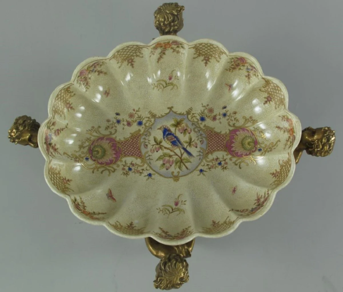 Jugendstil Porzellan Schale mit 4 dekorativen Engelsfiguren Cremefarben / Mehrfarbig / Messingfarben 40 x 30 x H. 17 cm - Barock & Jugendstil Deko Accessoires