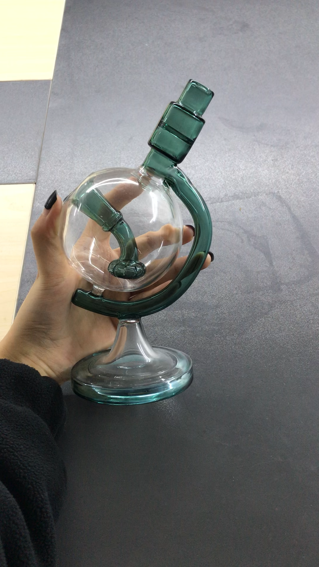 Green Globe Glass Bong Dab Rig | 7 Inches