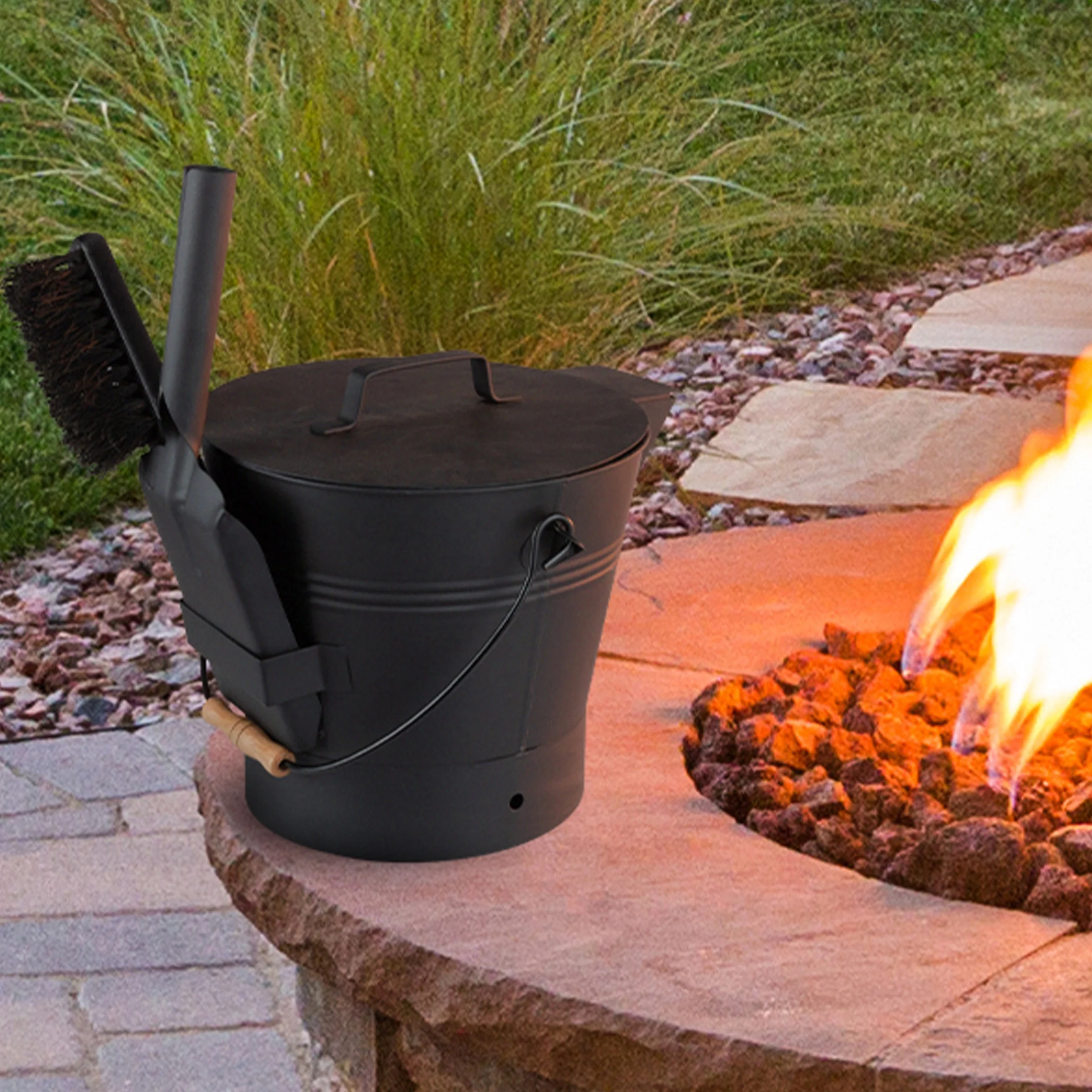 Pure Garden 2.11Gal Metal Ash Bucket with Lid, Broom, and Shovel (Black)