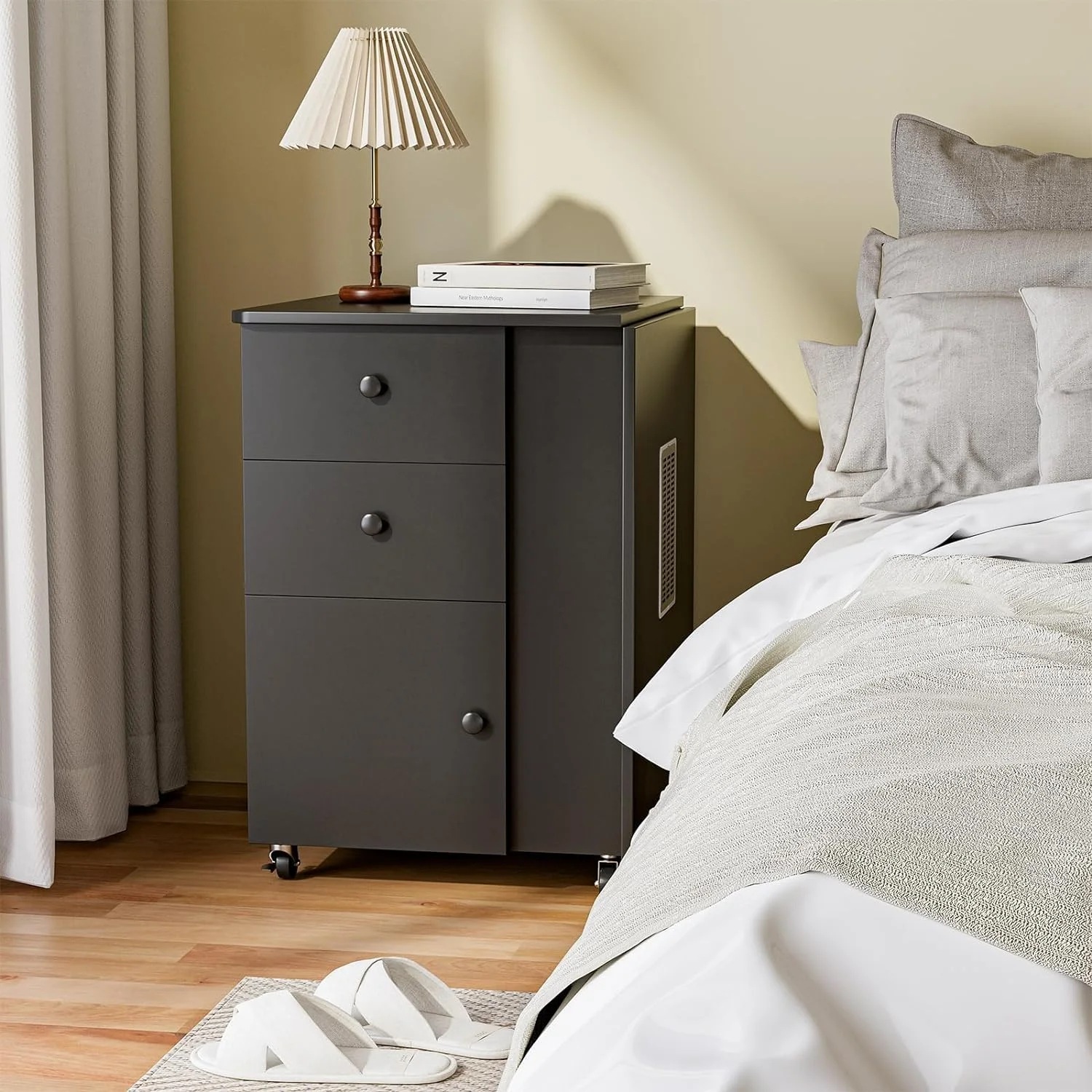 YiSHOP Foldable Manicure Table Nail Desk, Foldable Rolling Nail Table Station with Built-in Dust Collector, Adjustable Length, Wrist Pad & Lockable Rolling Wheels, Storage Desk for Nail Tech(Black)