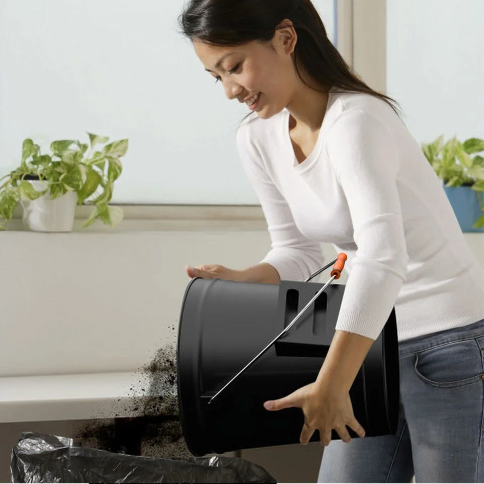 Home-Complete 4.75-Gallon Metal Ash Bucket with Lid and Shovel (Black)