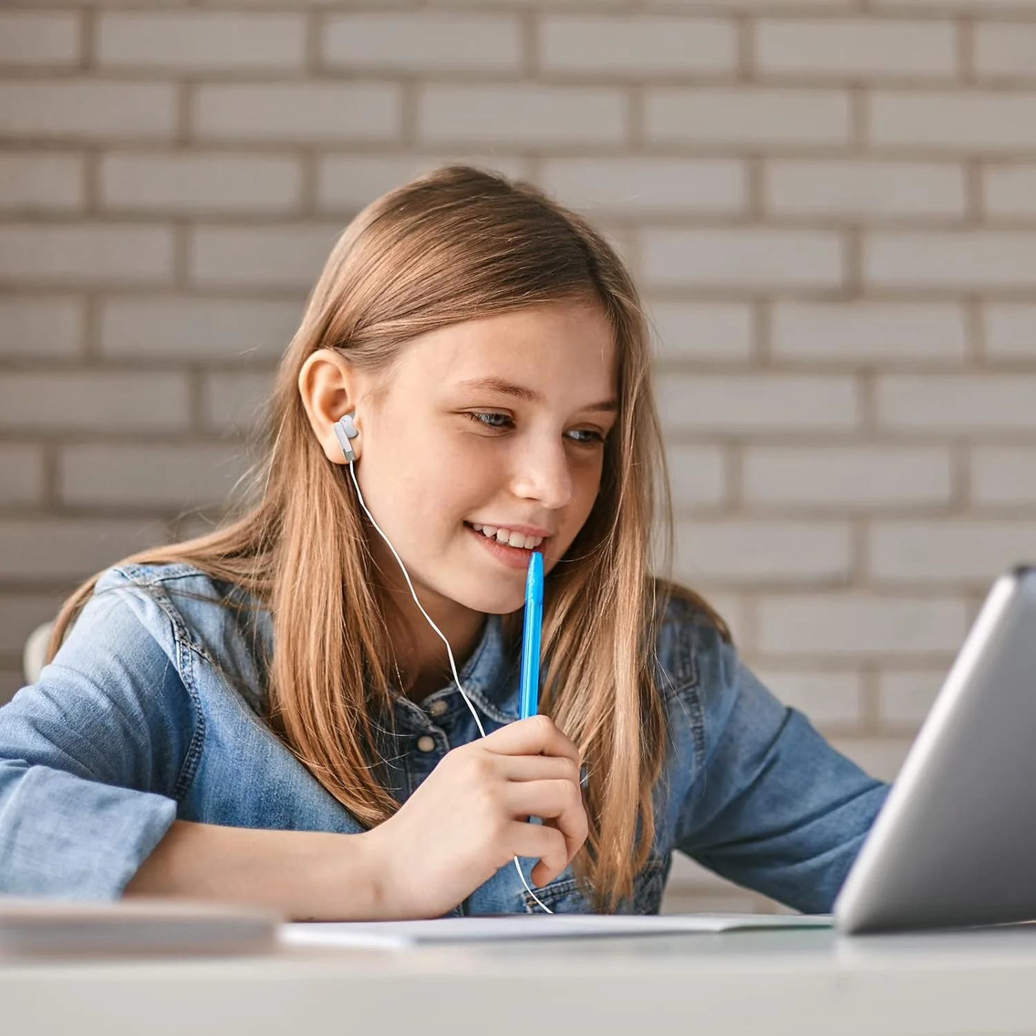 Konohan 100 Pack Kids Earbuds Wired Earphones Wired Earbuds Multipack Earbuds Earphones Headphones Earbuds for School