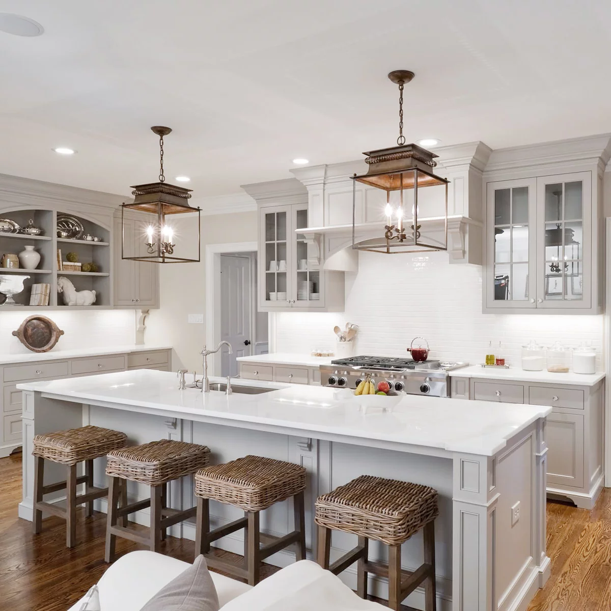 E12 Candelabra LED Light Bulbs, 6 Watts (60W Equivalent), Daylight White 5000K, Chandelier Bulbs for Table Lamp, Chandelier, Ceiling Fan, Kitchen, 12 Pack