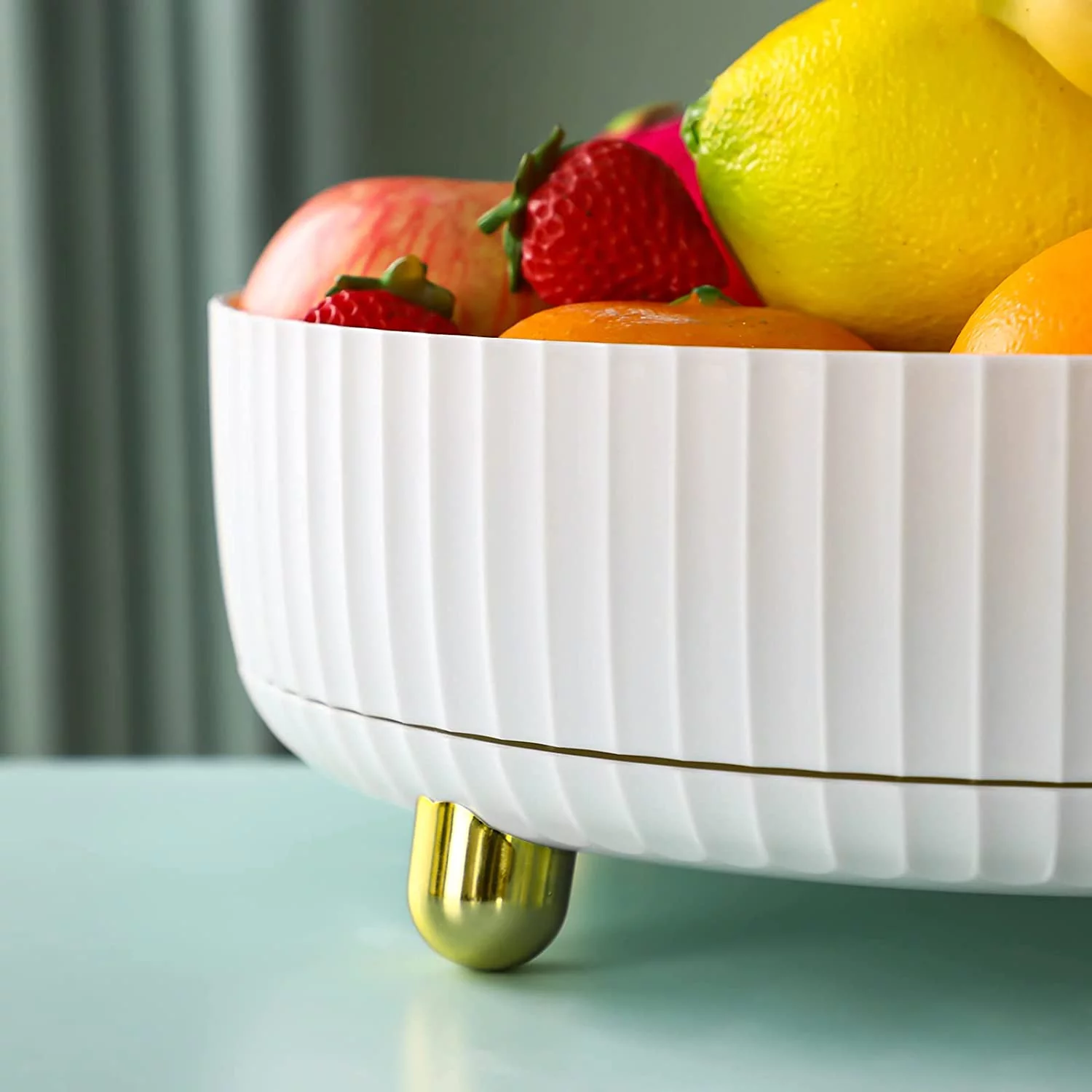 Makeup Perfume Organizer, 360 Degree Rotating Lazy Susan Cosmetic Desk Storage Lotions Display Case Round Gift Tray with Large Capacity , for your Jewelry