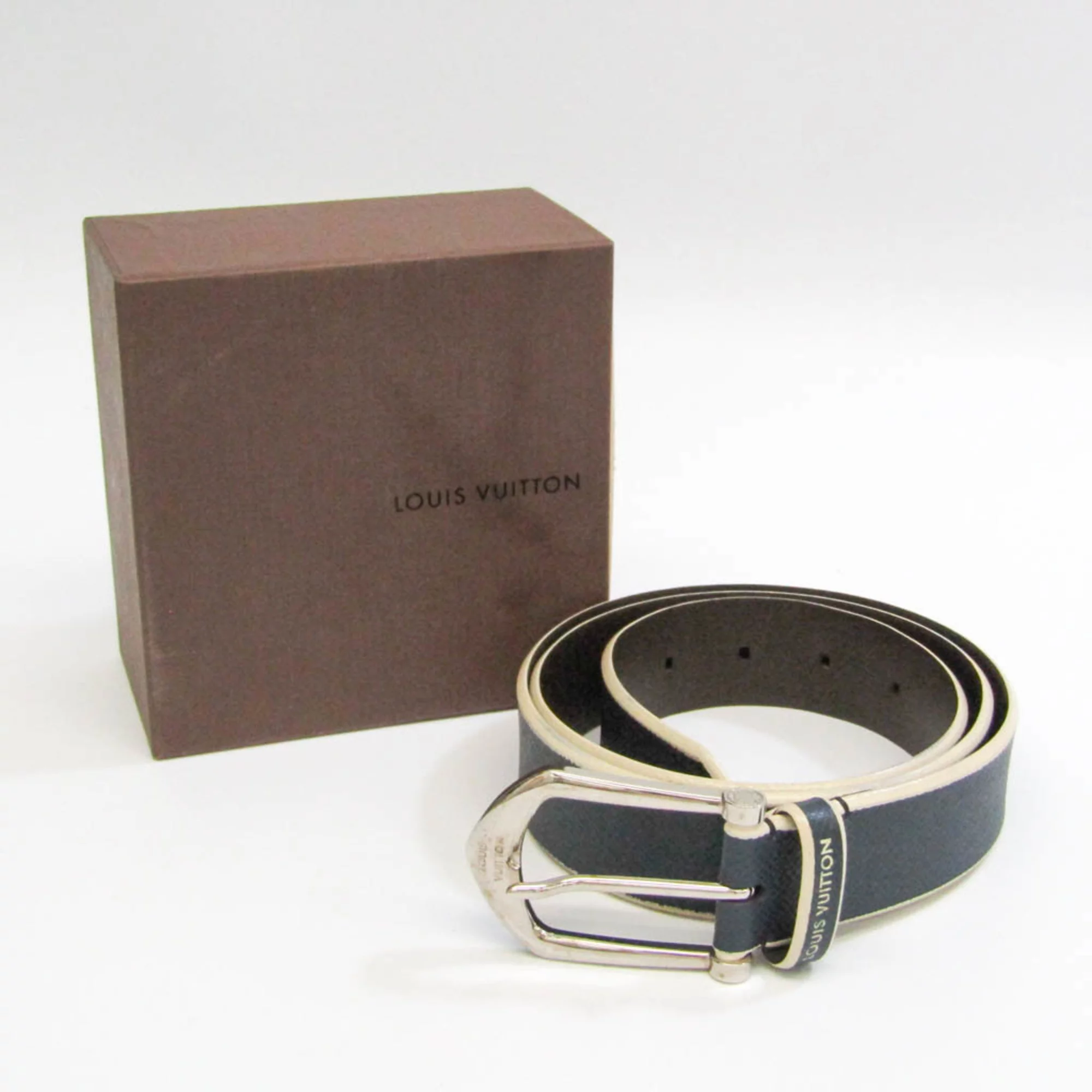 Pre-Owned Louis Vuitton Taiga M9115 Women's Leather Standard Belt Navy,Off-white 100 (Good)