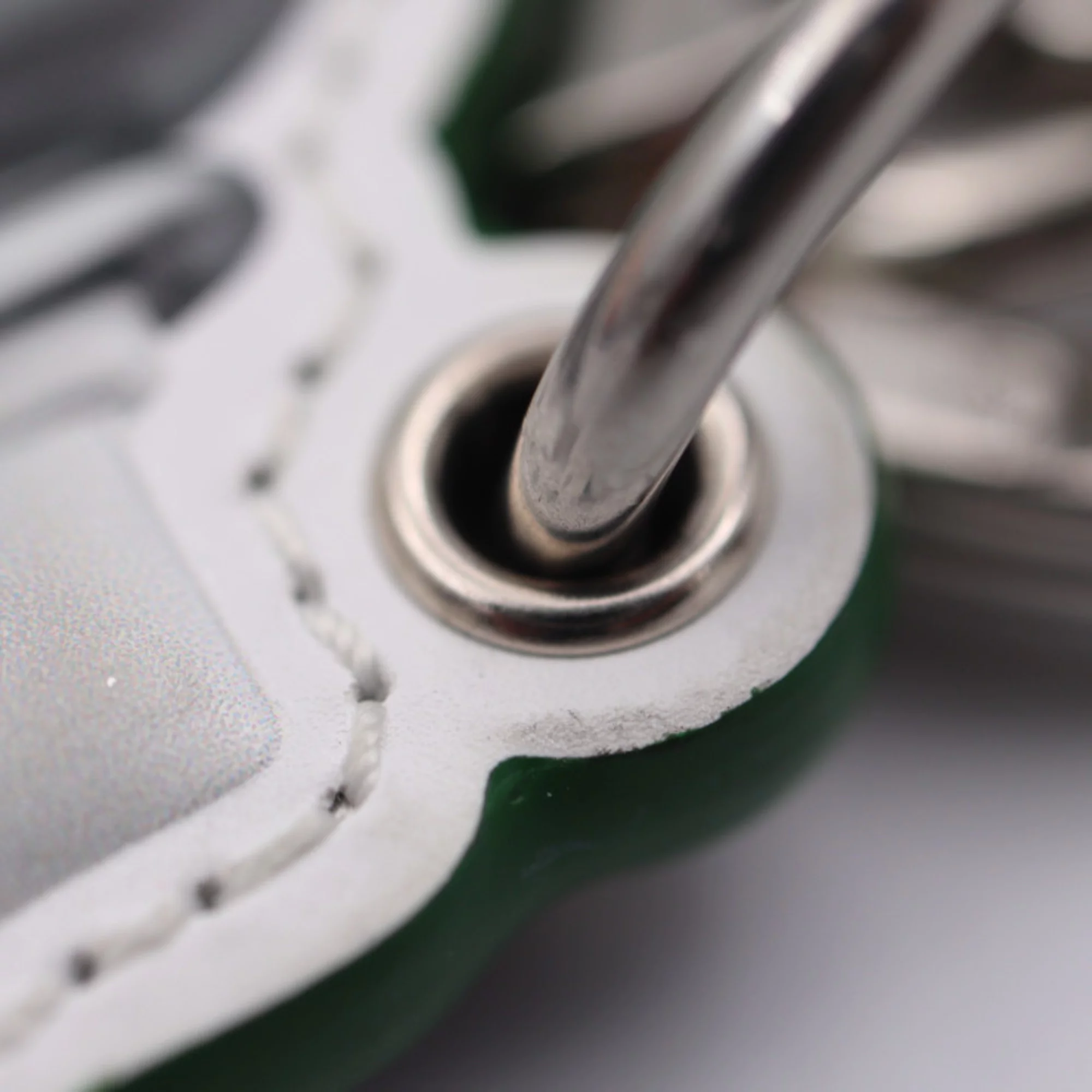 Pre-Owned LOUIS VUITTON Louis Vuitton Portocre LV paint key holder MP3384 monogram canvas leather brown white green silver metal fittings ring bag charm (Good)