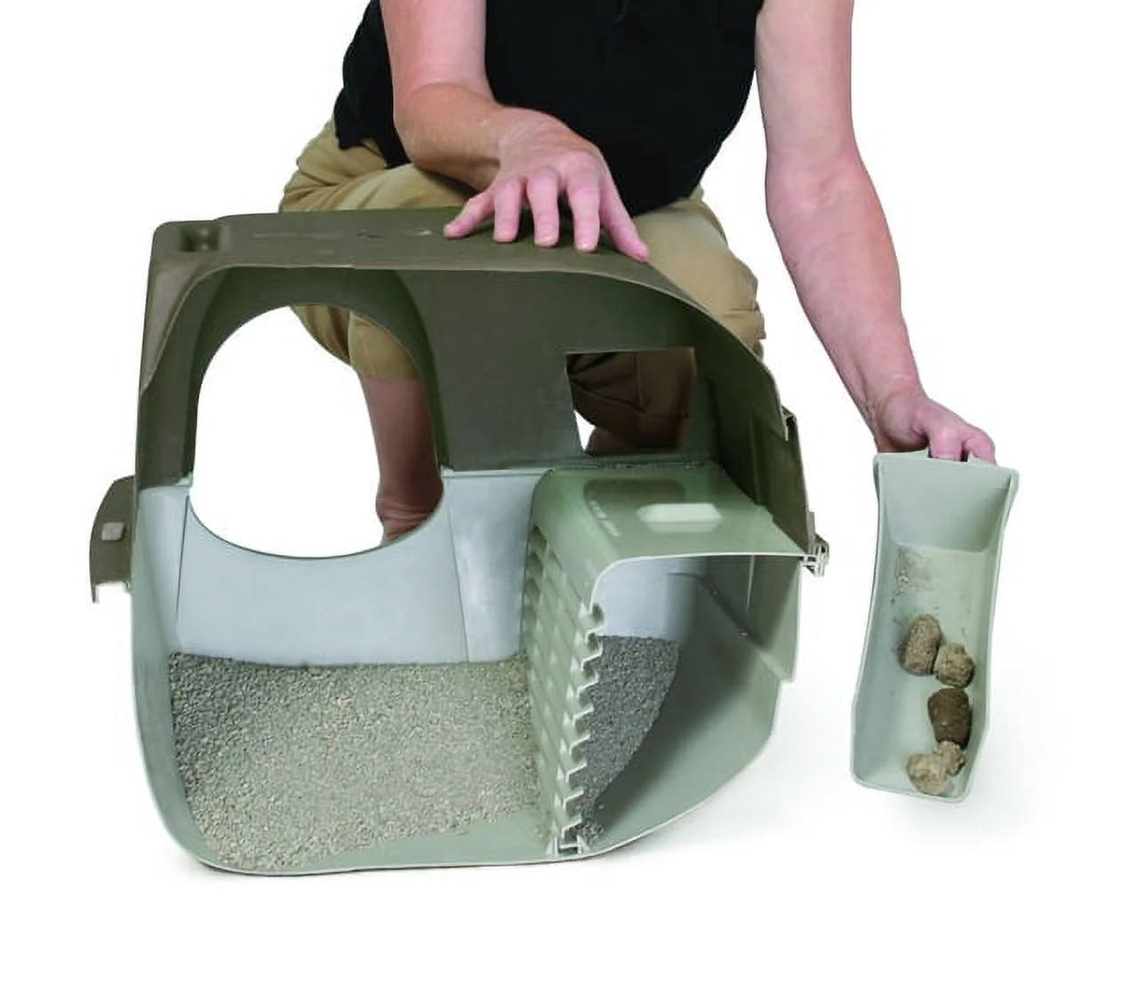 Omega Paw Roll’n Clean Self Cleaning Litter Box with Slide-Out Tray and Durable Construction (Regular, Brown)